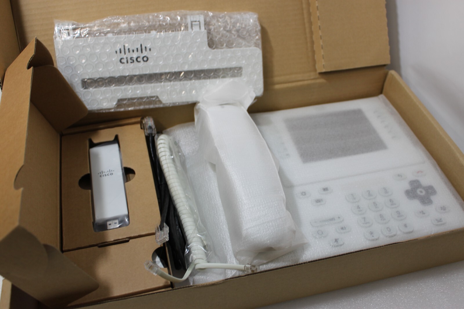 CP-9971-W-K9 Cisco Unified IP Phone 9971 Standard IP Video Phone