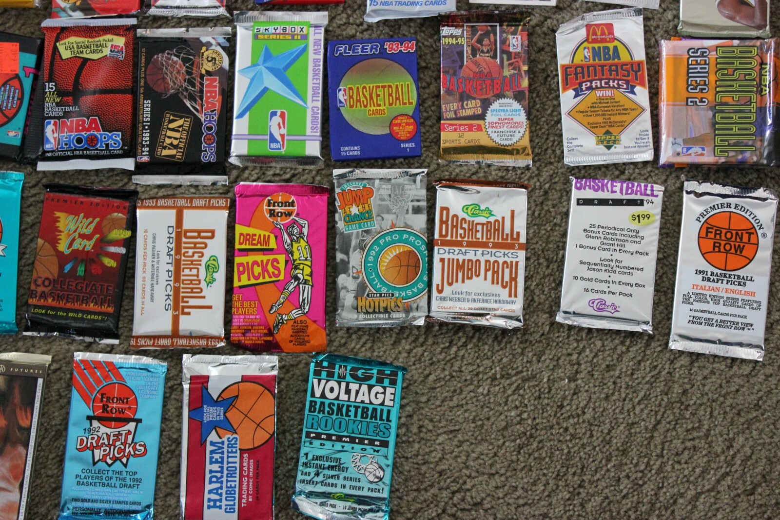 ESTATE SALE - Lot of Old Vintage BASKETBALL Cards in Unopened Packs