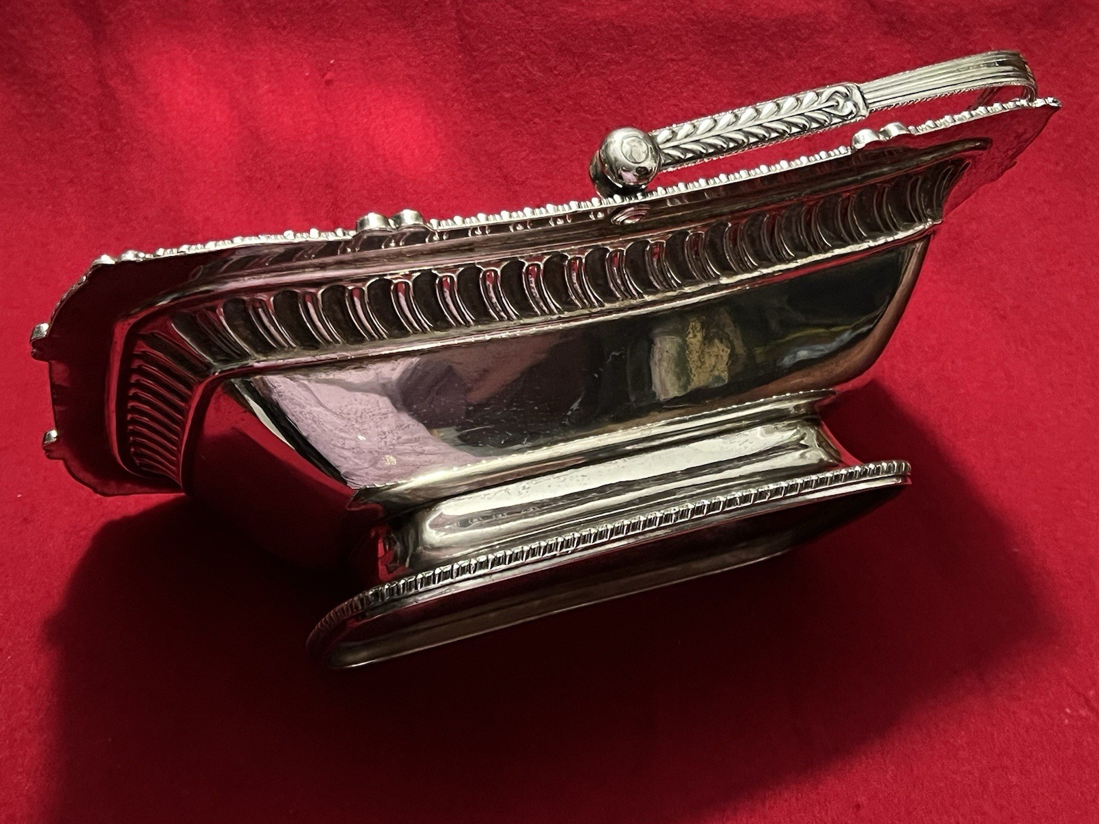 Large George III Old Sheffield Plated Handled Cake Basket W/Shell Border C.1810s