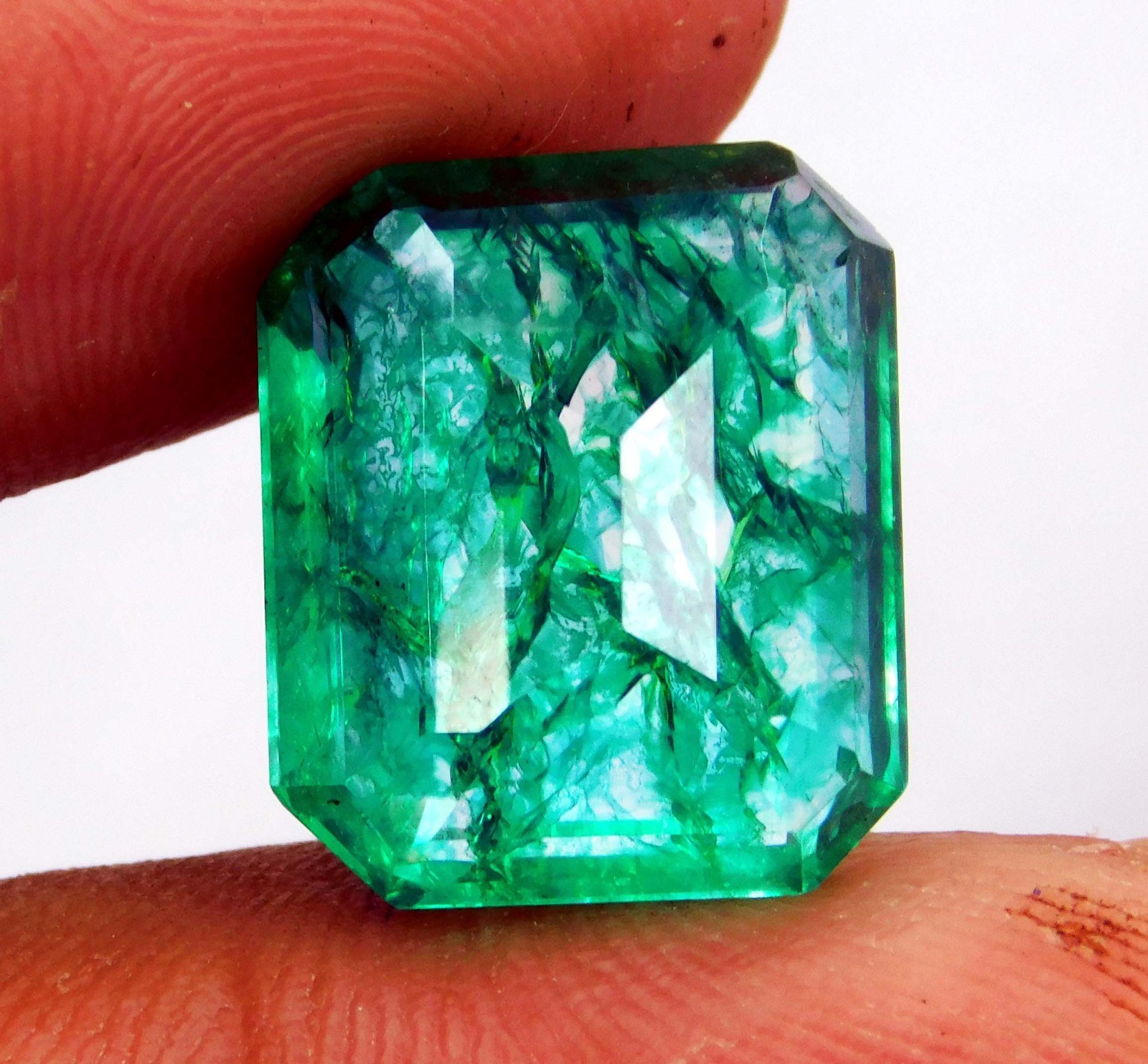 Certified Natural Colombian Green Emerald 14.05 Ct Emerald Cut Loose Gemstone