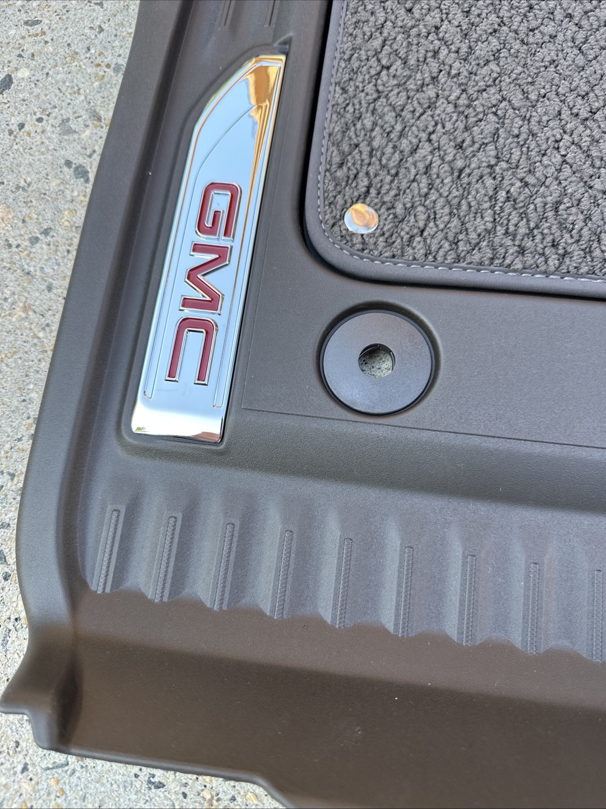 2019-2025 GMC Sierra Factory Front Floor Liners 84982192 Dark Atmosphere OEM GM