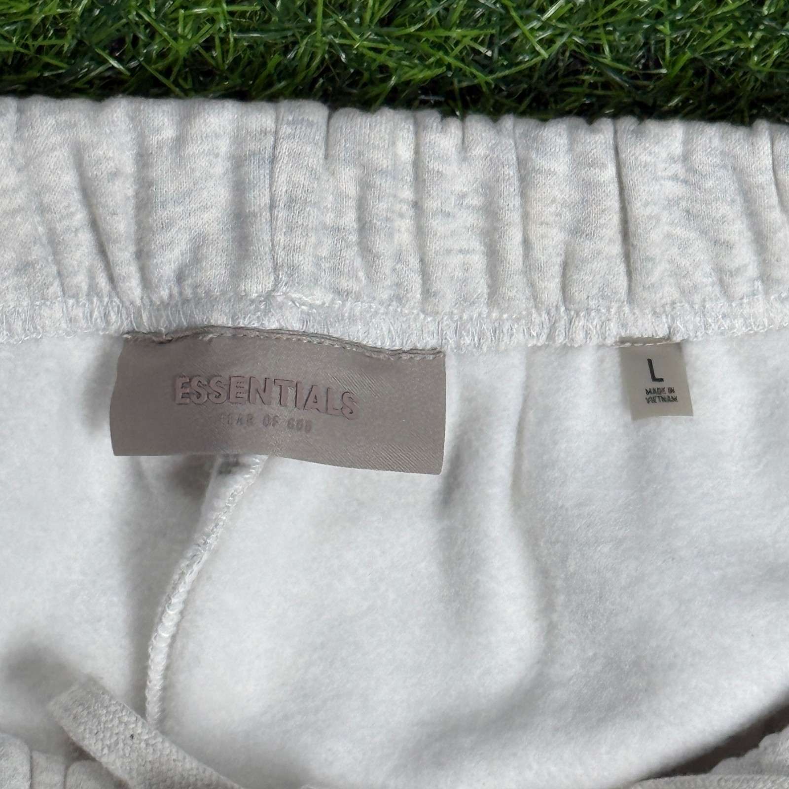 Fear of God Essentials Shorts SS22 Light Oatmeal - 100% Authentic (XS-XL)