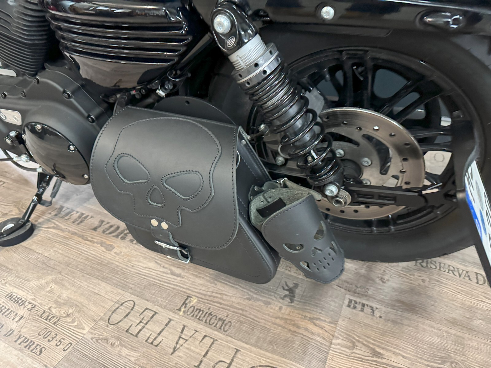 Sporty Skull Bag Suitable For Harley Davidson Sportster 883 48