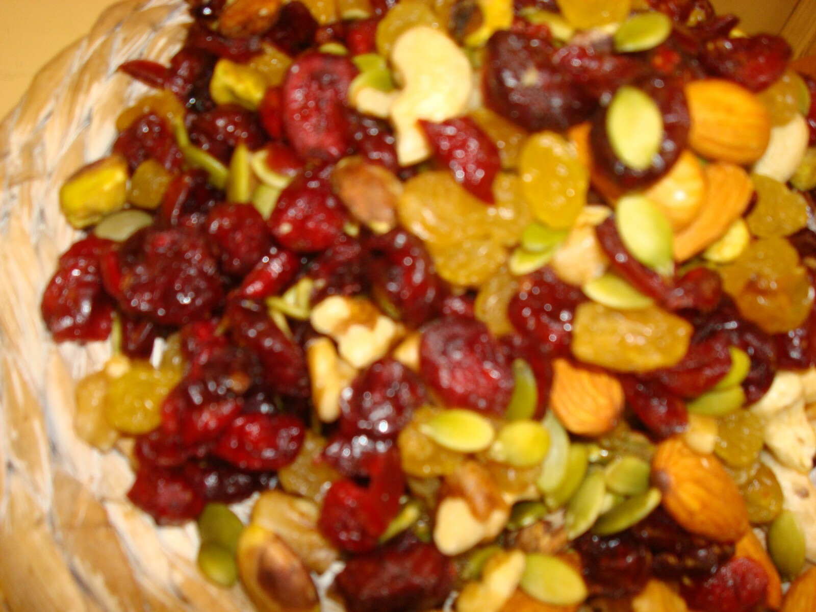 Omega-3 Deluxe Mix Cranberries Raisins Cashews Walnuts Almonds Pistachio Pecan