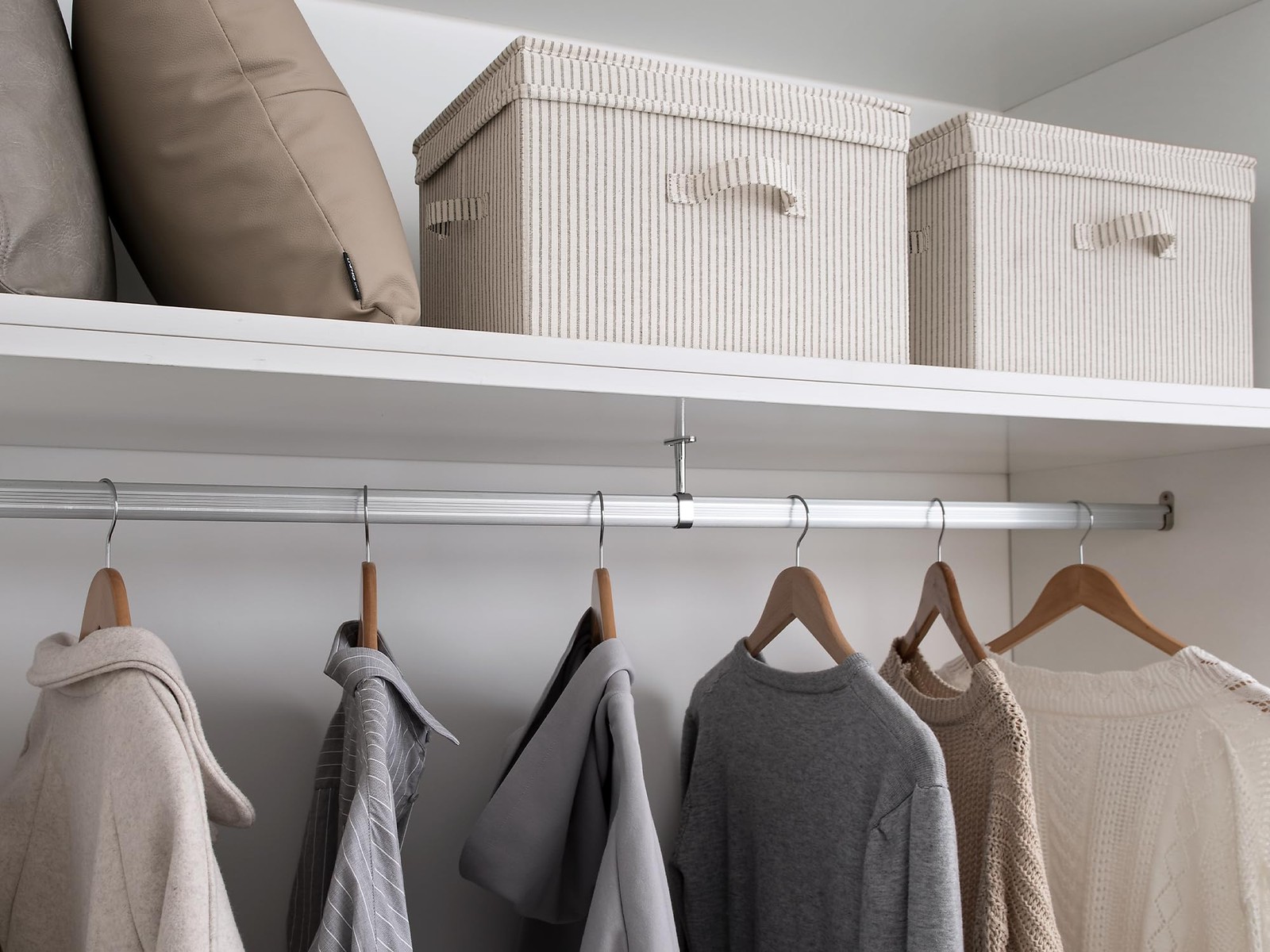 StorageWorks Decorative Storage Boxes, Storage Basket with Lid and Handles, Gray