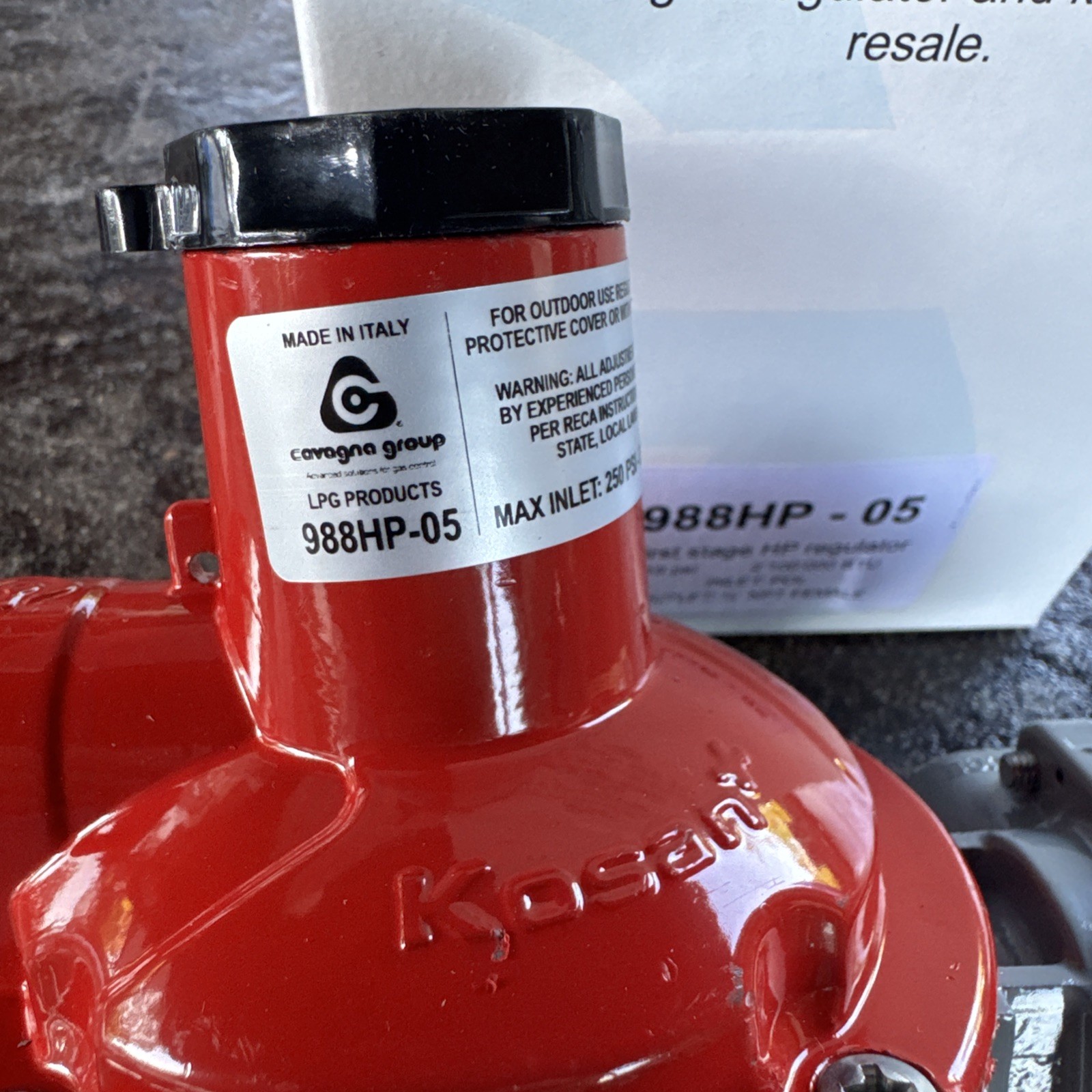 Cavagna Kosan 988HP-05 1st Stage Propane Regulator Outlet 1/2" NPT Inlet POL