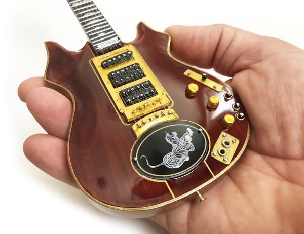 AXE HEAVEN Official Jerry Garcia Tiger Tribute MINIATURE Guitar Display Gift