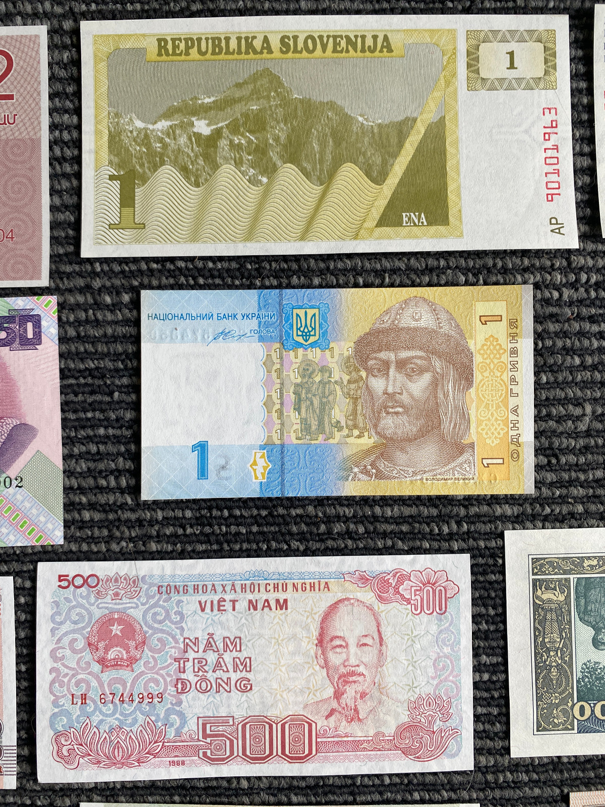 25 Different Banknotes from 25 Countries UNC - Collectible World Currency Lot