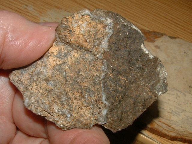 NATURAL GOLD QUARTZ SPECIMEN 99.8 GRAMS RANDSBURG CALIFORNIA