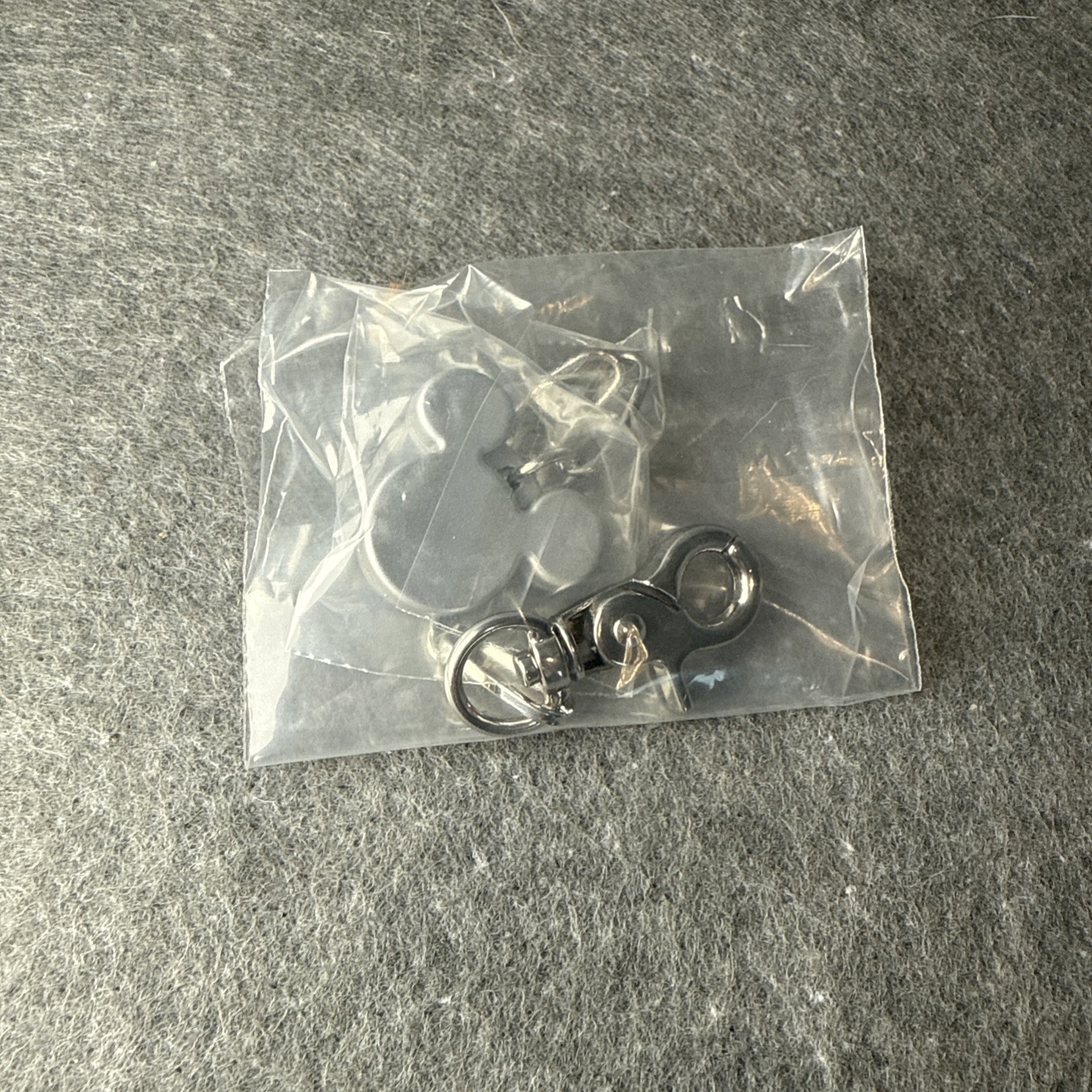 Square Enix KINGDOM HEARTS 14" Replica Light Up Keyblade Kingdom Key NEW Disney