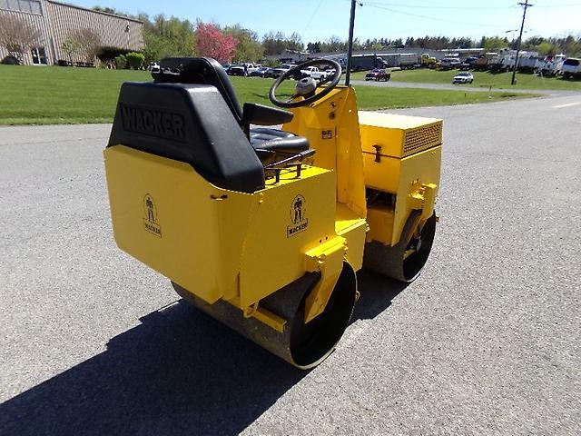 1993 WACKER RD880V 35" ARTICULATING DOUBLE DRUM VIBRATORY ROLLER
