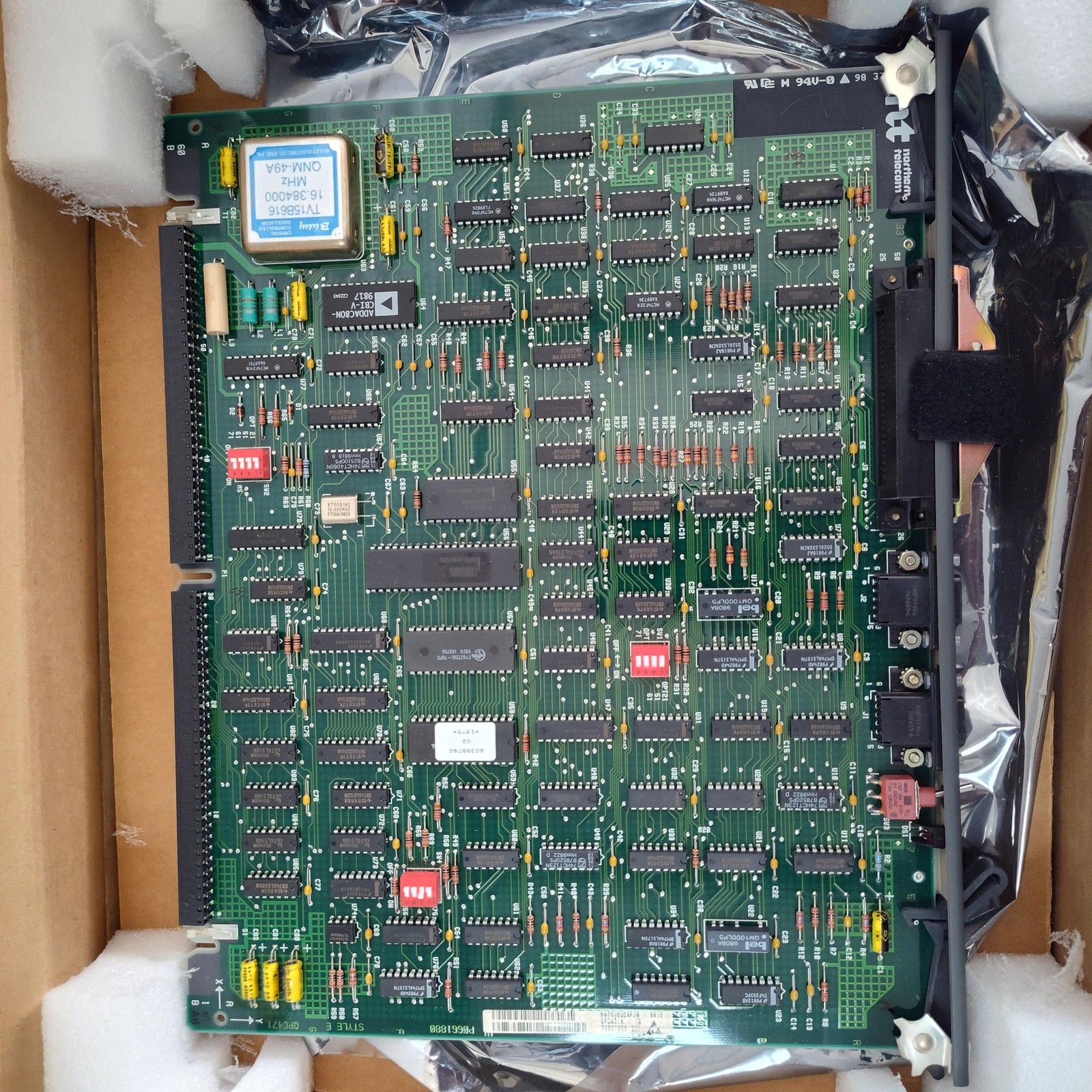 Northern Telecom NTRB53AA Clock Controller Pack NNTM18324FD08 Rack Mount Module