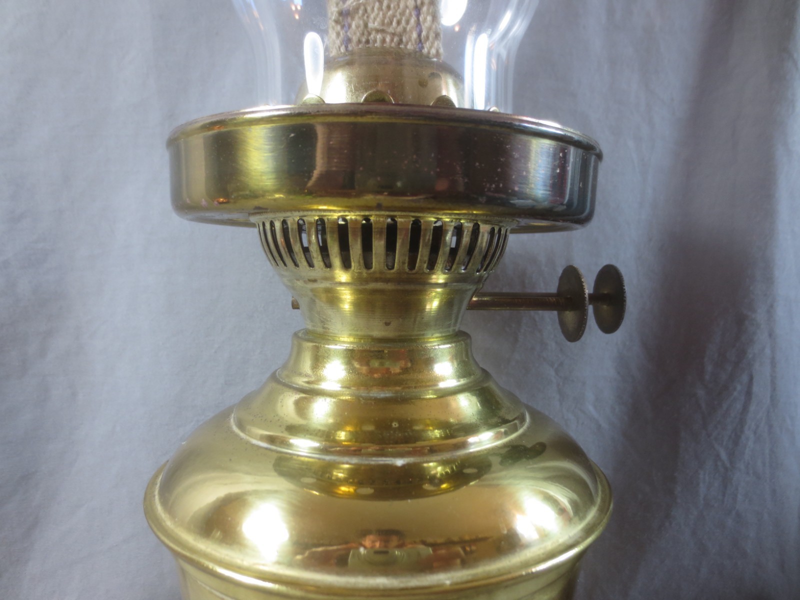 Antique Vintage Made In England Brass Oil Lamp & Chimney Shepards Hut Farmhouse
