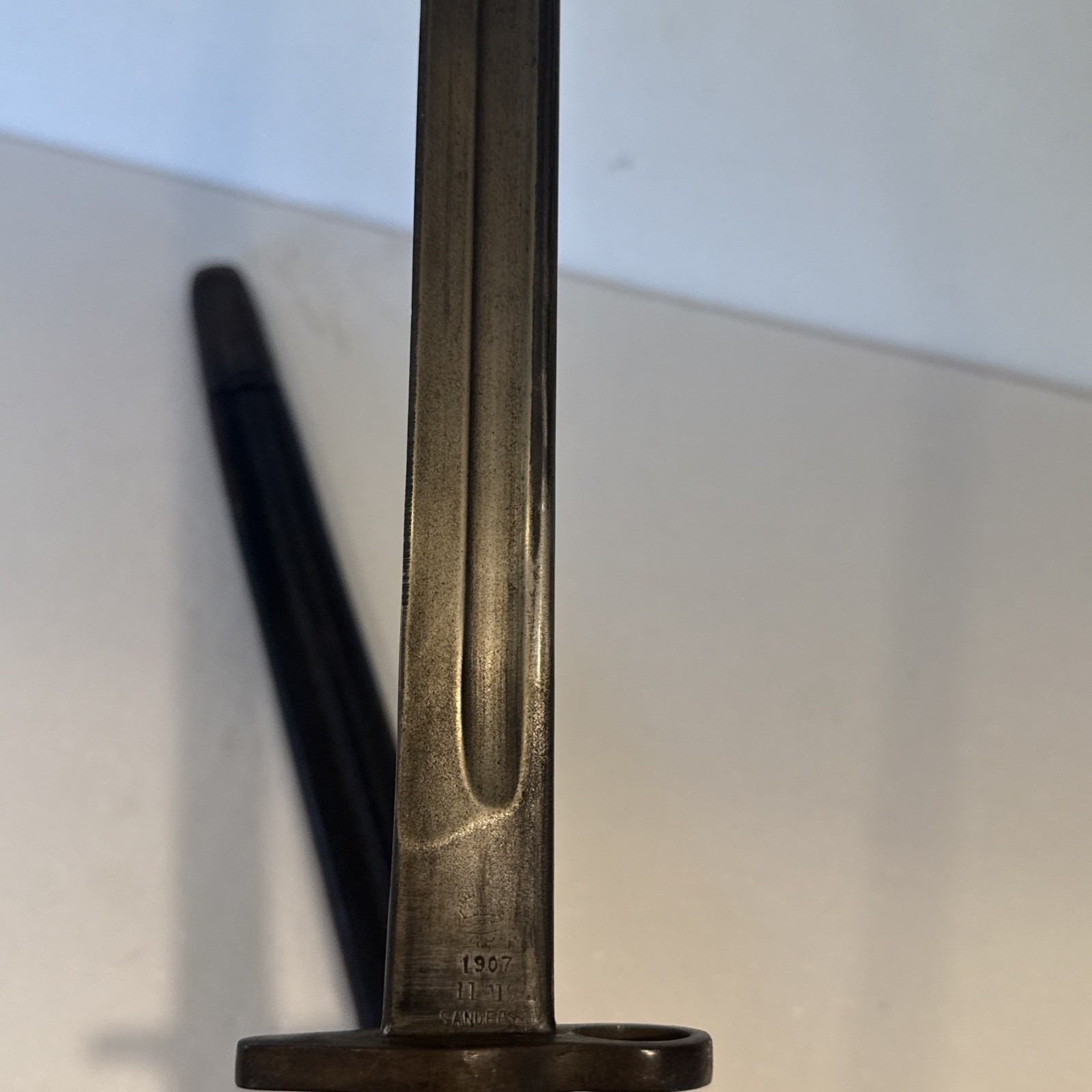 #13-8 WWI P1907 BRITISH SANDERSON ENFIELD RIFLE BAYONET 1917 SCABBARD 1907