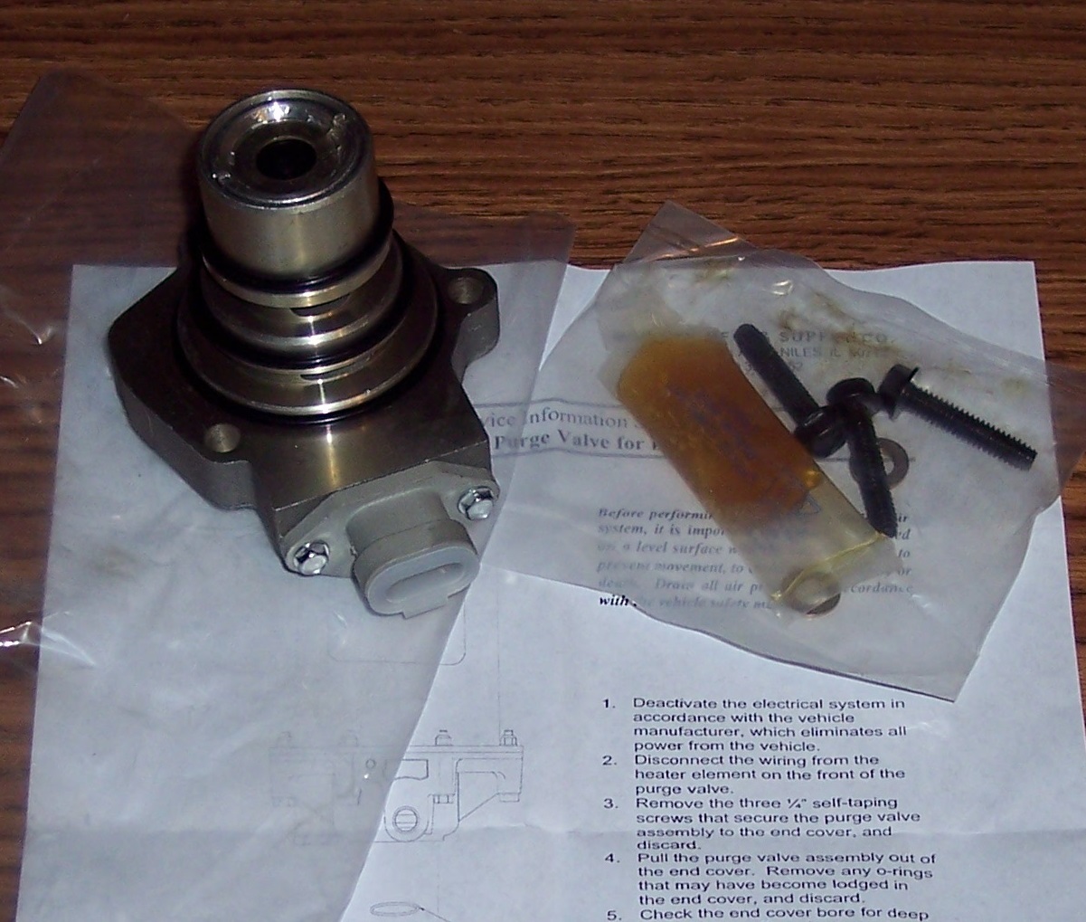 NEW MOHAWK MANUFACTURING 24V PURGE VALVE FOR BENDIX AD-9 AIR DRYER~G1012638-1