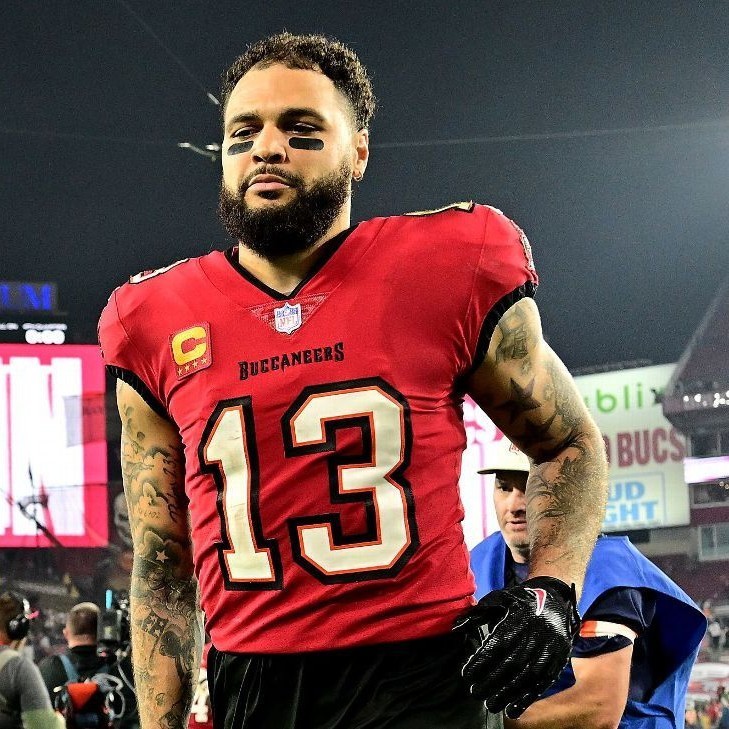 🏈Mike Evans GAME-USED💪Signed +Inscribed Ball Tampa Bay Buccaneers 24-25 Season