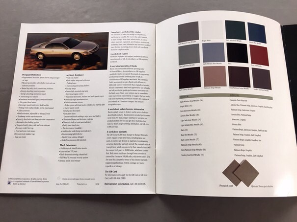 1995 Buick Riviera 20-page Original Car Sales Brochure Catalog