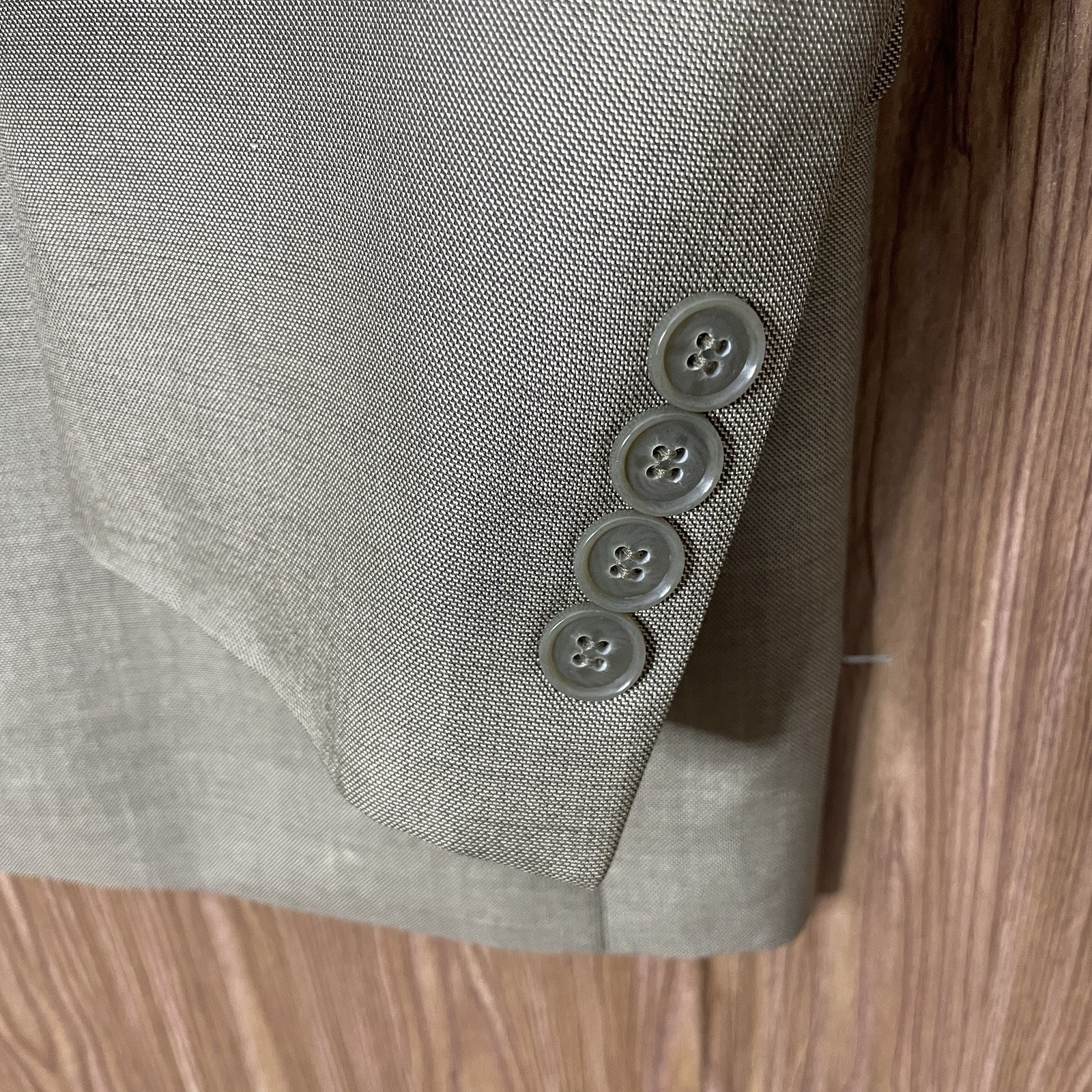 Jones New York 2 Piece Suit Mens 40S 32x30 Beige Solid Wool Silk Three Buttons