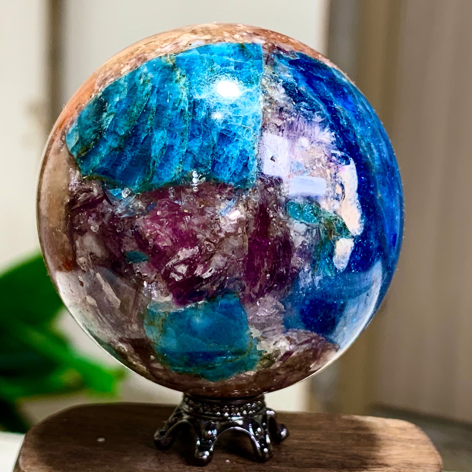 156G Natural Blue Aptite +Sun Stone purple lepidolite Sphere mineral sample