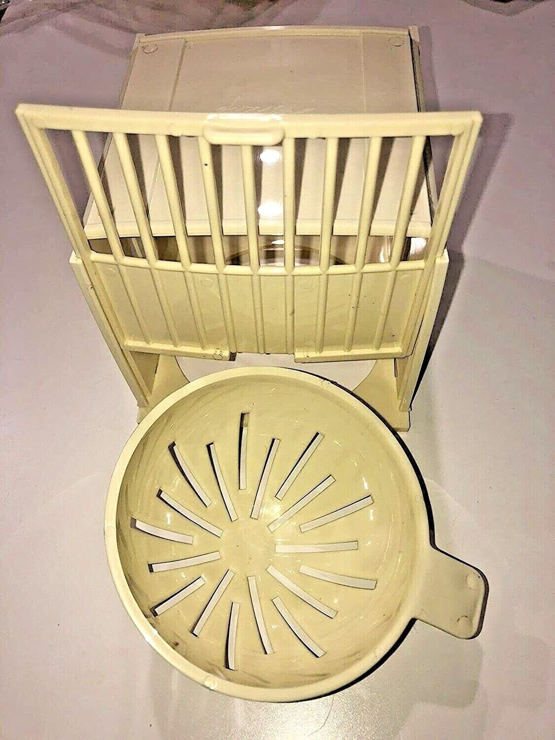 Plastic Canary Nest Box Hanging Bird Breeding House for Finch Parakeet