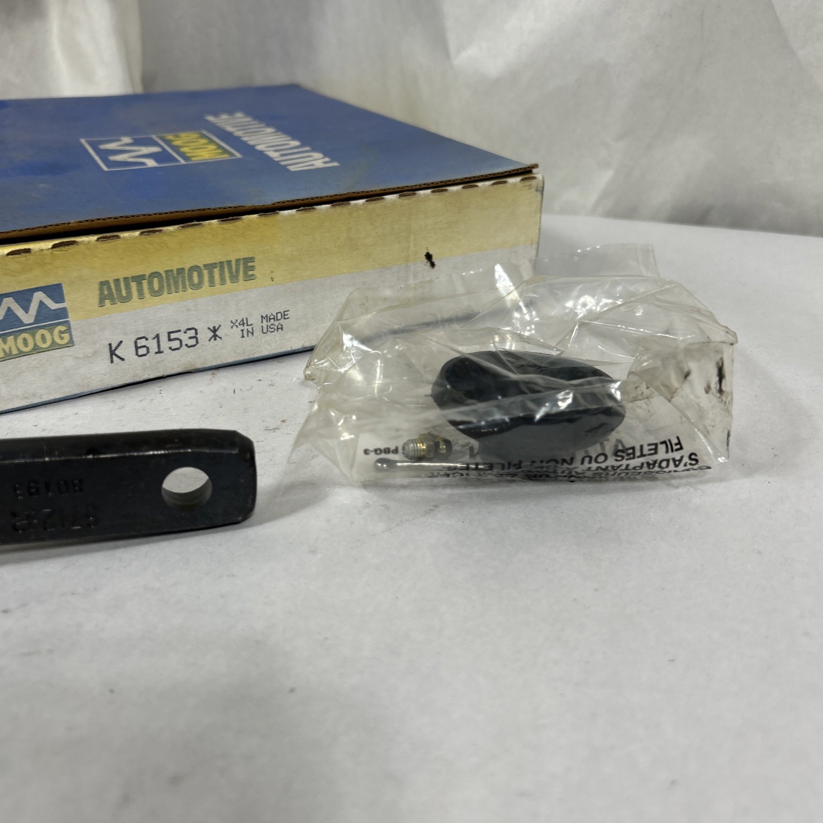 1974-77 GM Full & Midsize Car Steering Idler Arm Moog K6153 NOS Many Application