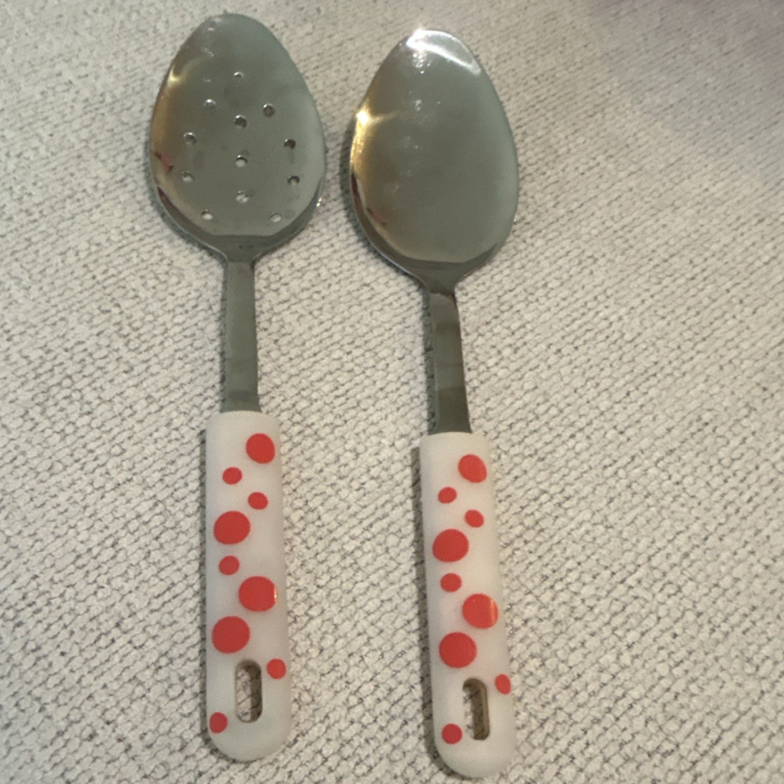 Temp-tations Presentable Ovenware Red Polka Dot Pans, Lids, Racks, Carrier