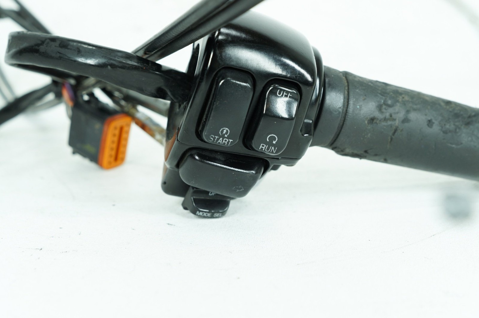 01 Harley Touring Electra Classic OEM Right Engine Start Kill Switches Controls