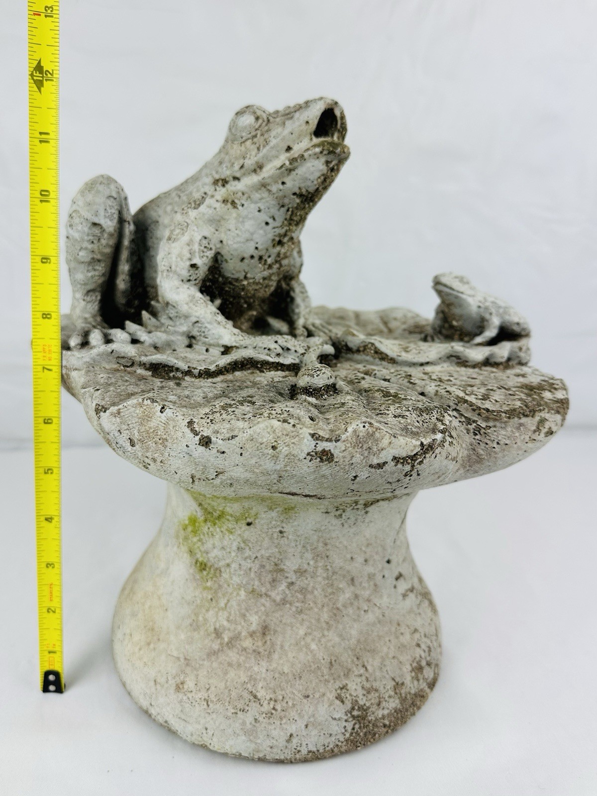 VTG 31lb Concrete Pond Spitter Fountain Accessory Mom & Baby Frogs Lilly Pad 12”