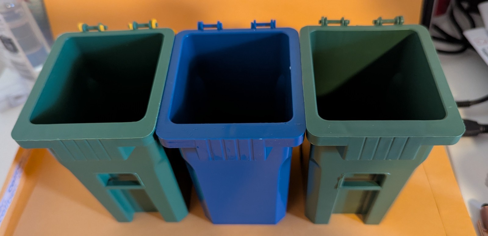 Waste Management Mini Trash & Recycle Can Bin & Republic Services SET OF 3 MINT