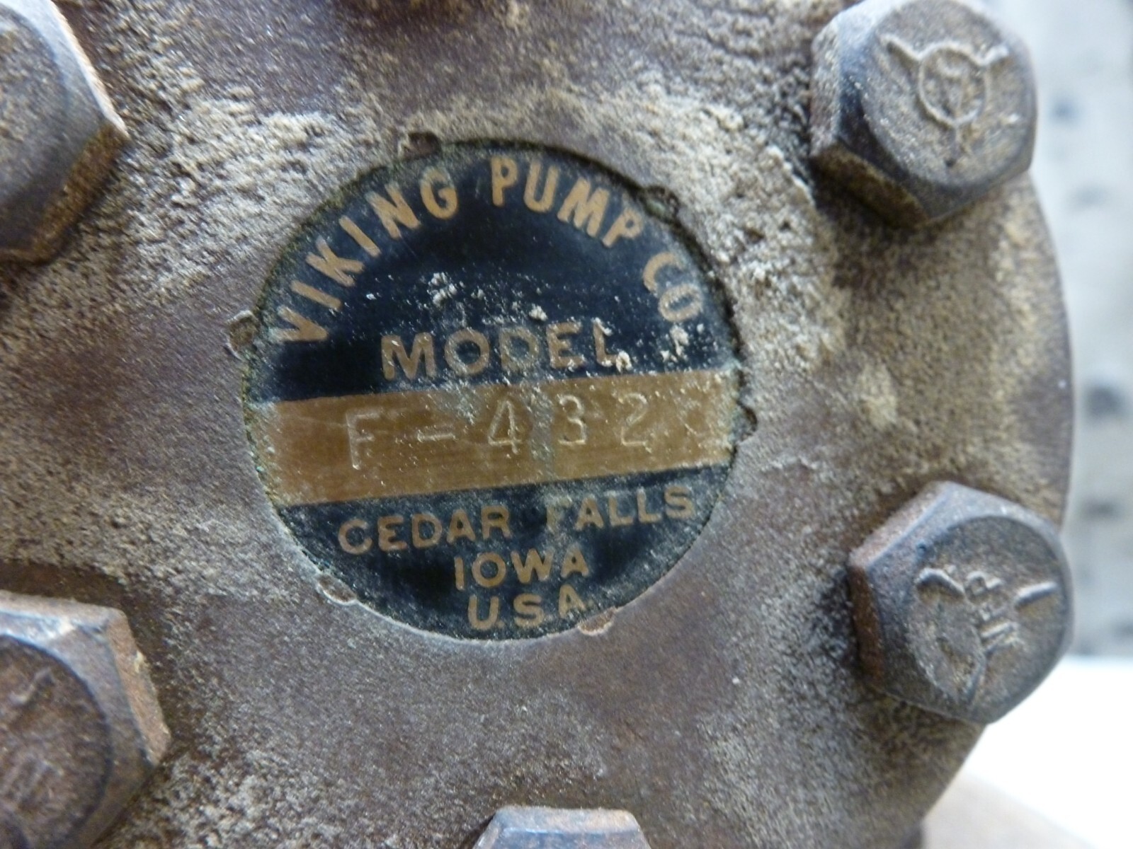 As-Is Used VTG Viking Hydraulic Oil Gear Pump F-432