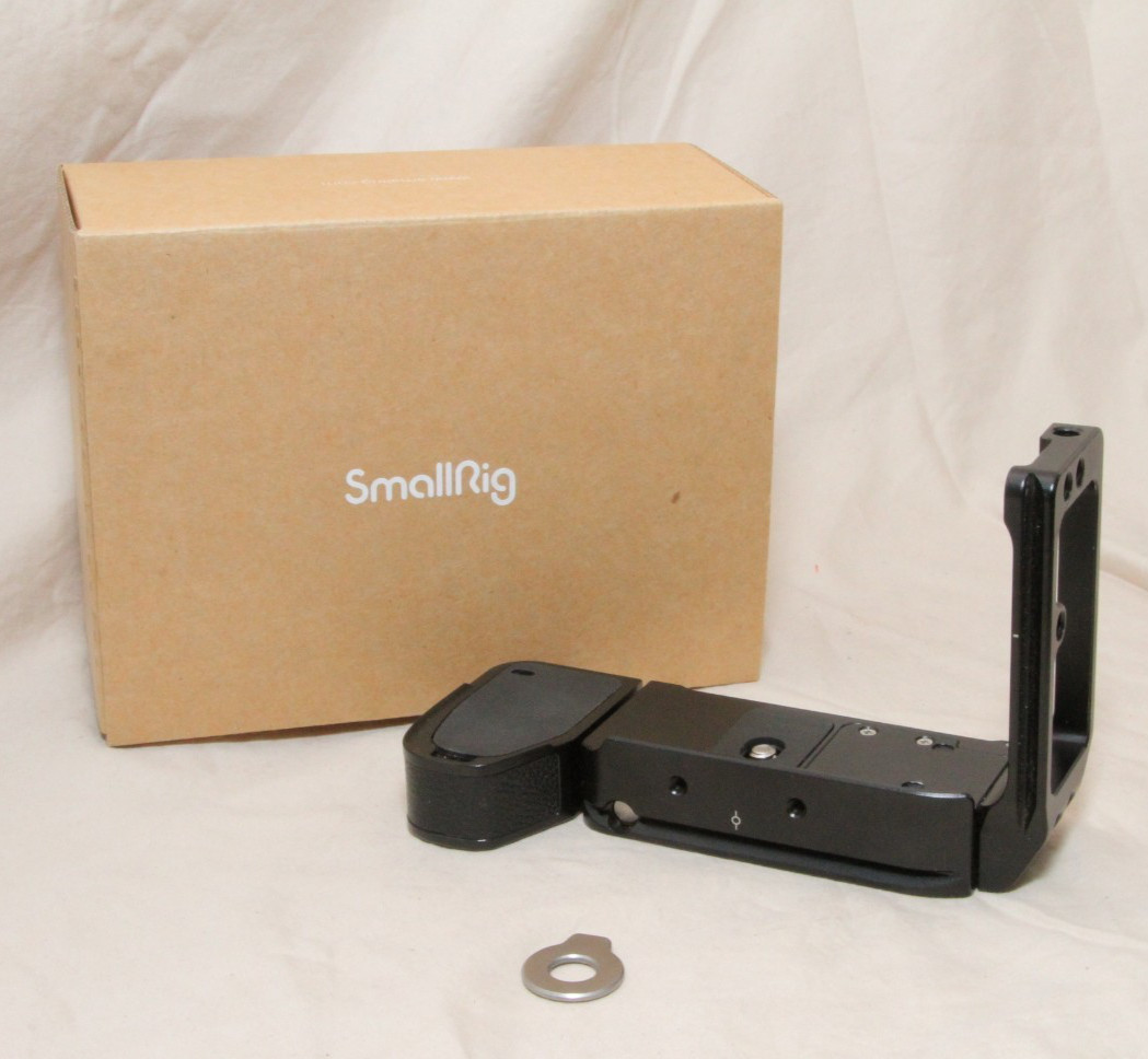 Smallrig Arca Swiss L Grip Tripod plate for Sony A7RIII