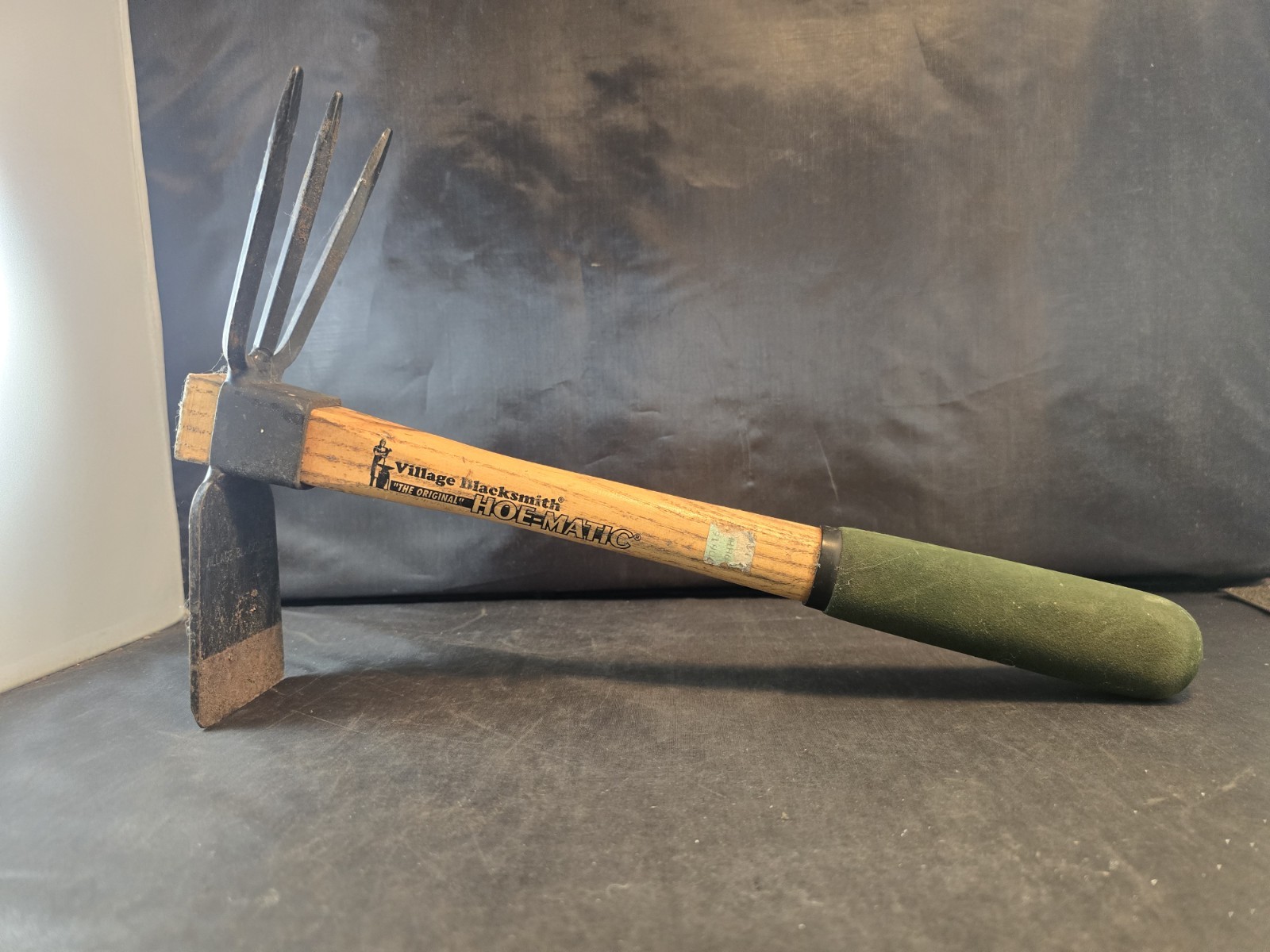 Village Blacksmith "Hoe-matic" Flower and Vegetable Tiller Garden Tool