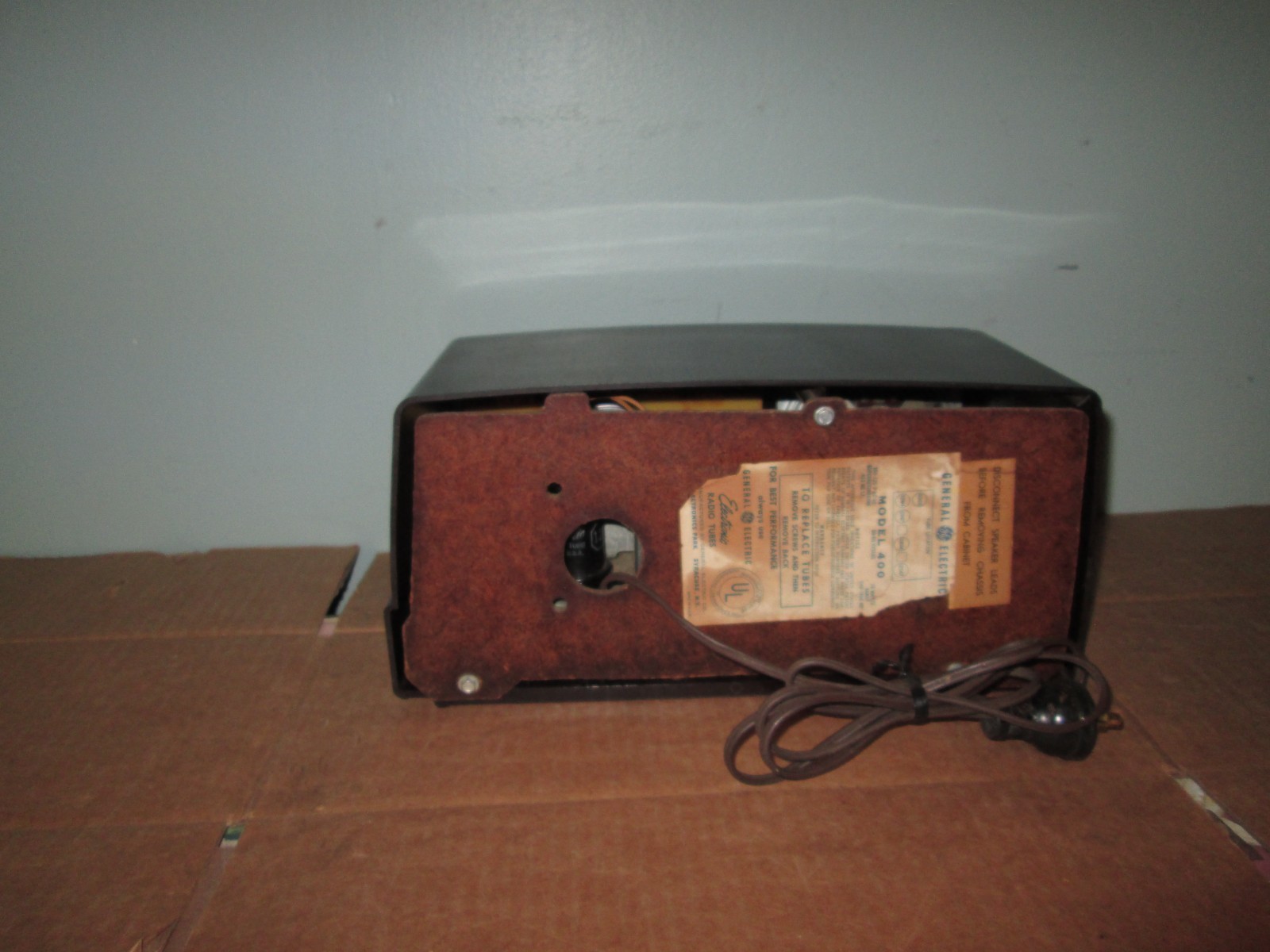 1950 General Electric GE Model 400 AM 5 Tube Radio Vintage
