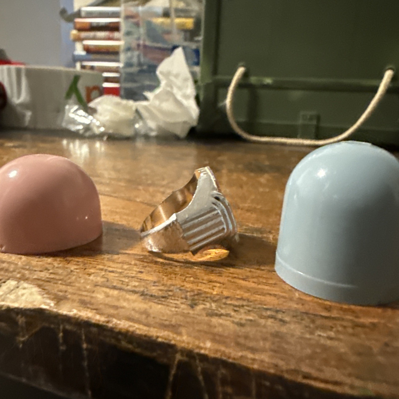 Batman & Robin (Robin) Vintage 1960's Plastic Flicker Ring W/ OG Gum Ball Case