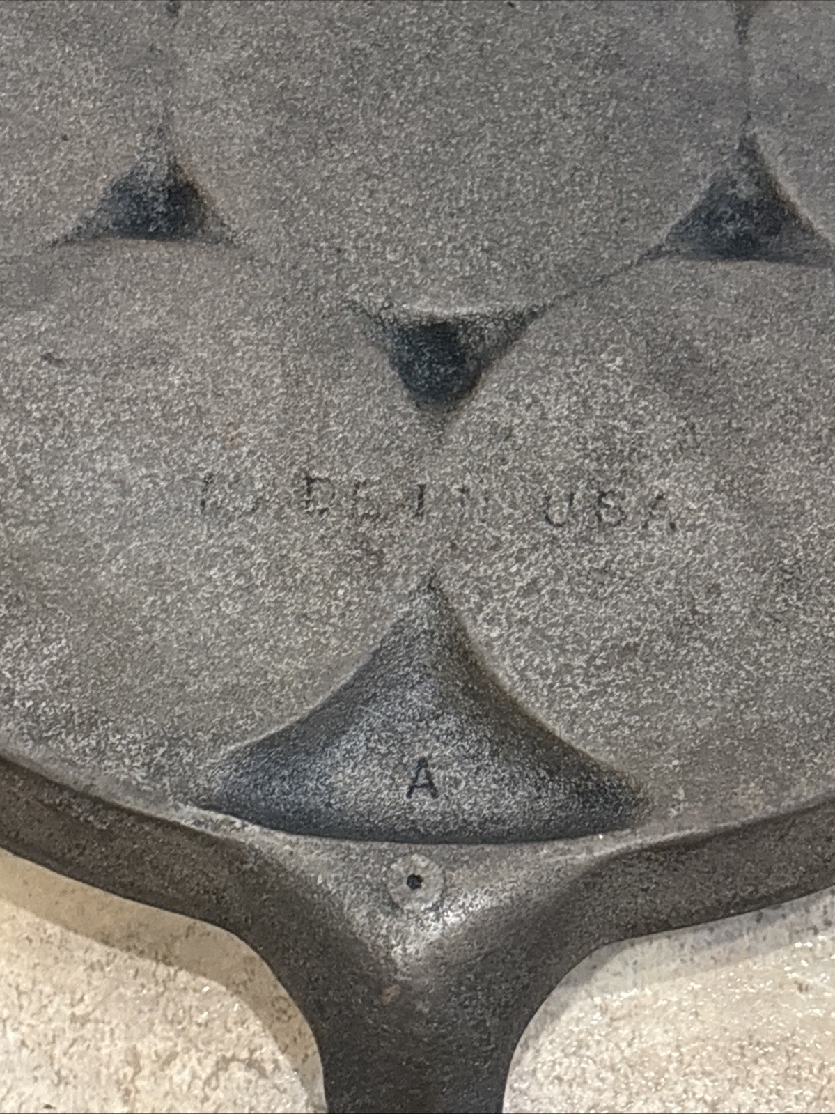 Vintage Unbranded Cast Iron Pancake Plett Pan - Marked Made In USA