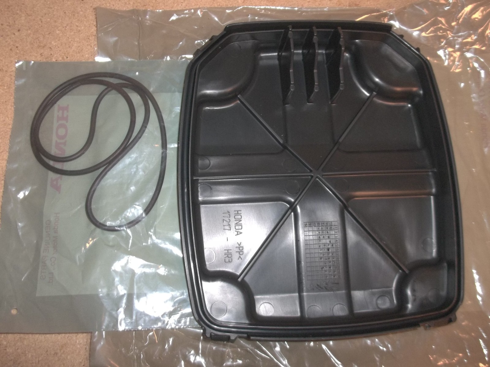 New Honda Air Box Lid Cover Airbox + Seal TRX420 Rancher TRX500 Foreman Pioneer