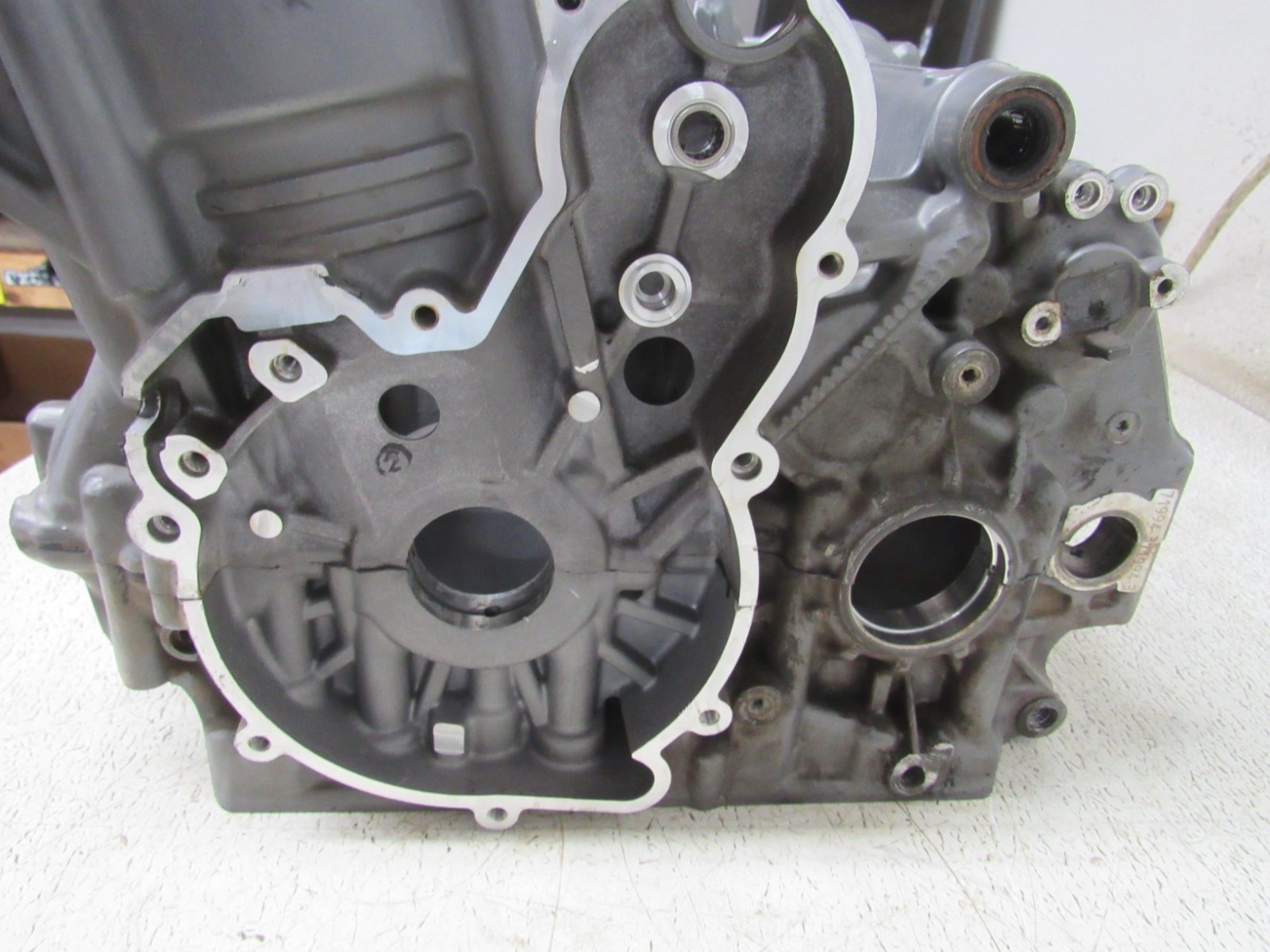 21 KTM 890 ADVENTURE R CASES ENGINE CRANK CASE CYLINDERS STOCK OEM #2361