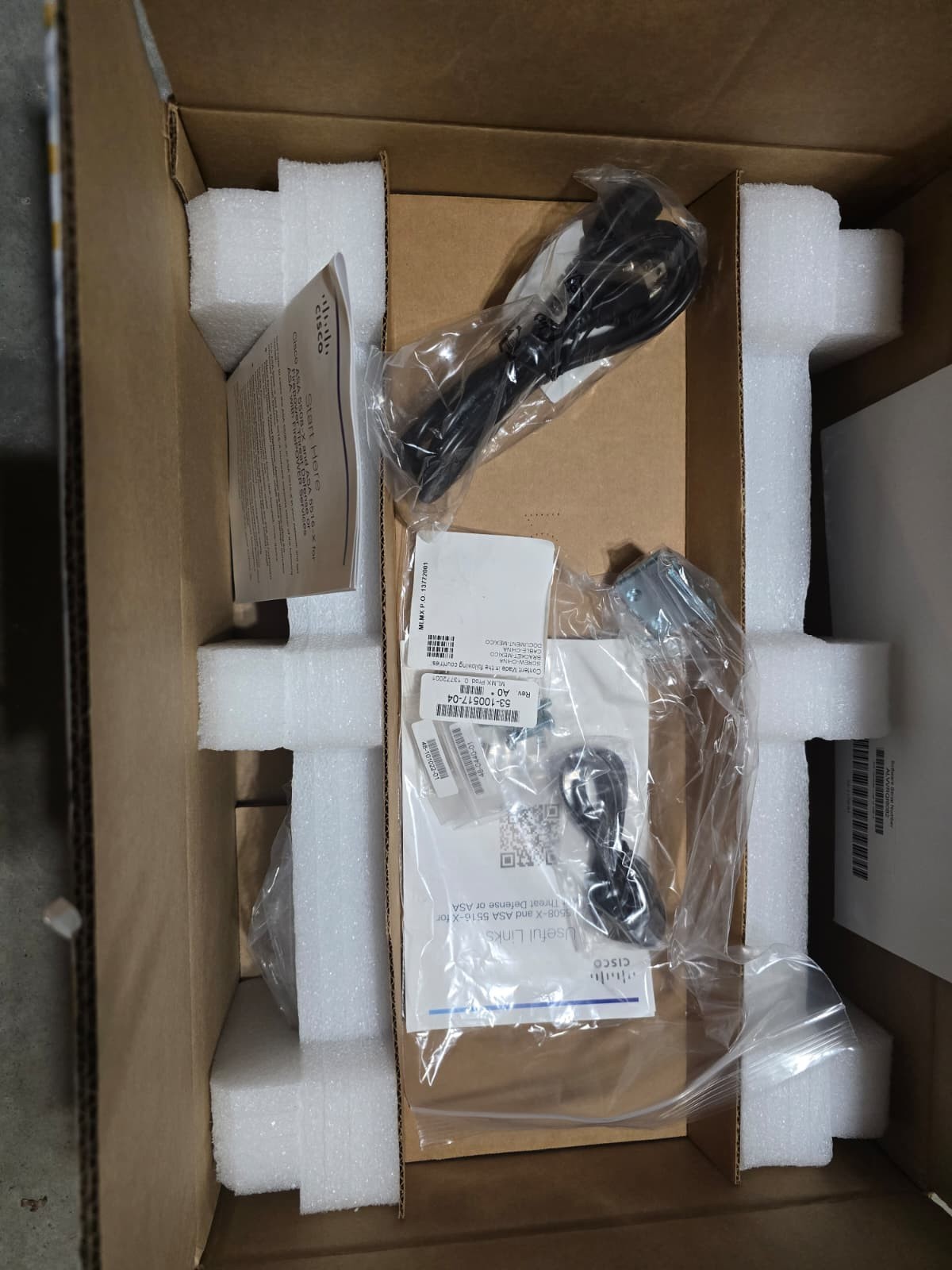 ASA5508-K9 CISCO ASA 5508-X Security Appliance with FirePOWER Services 8 Ports