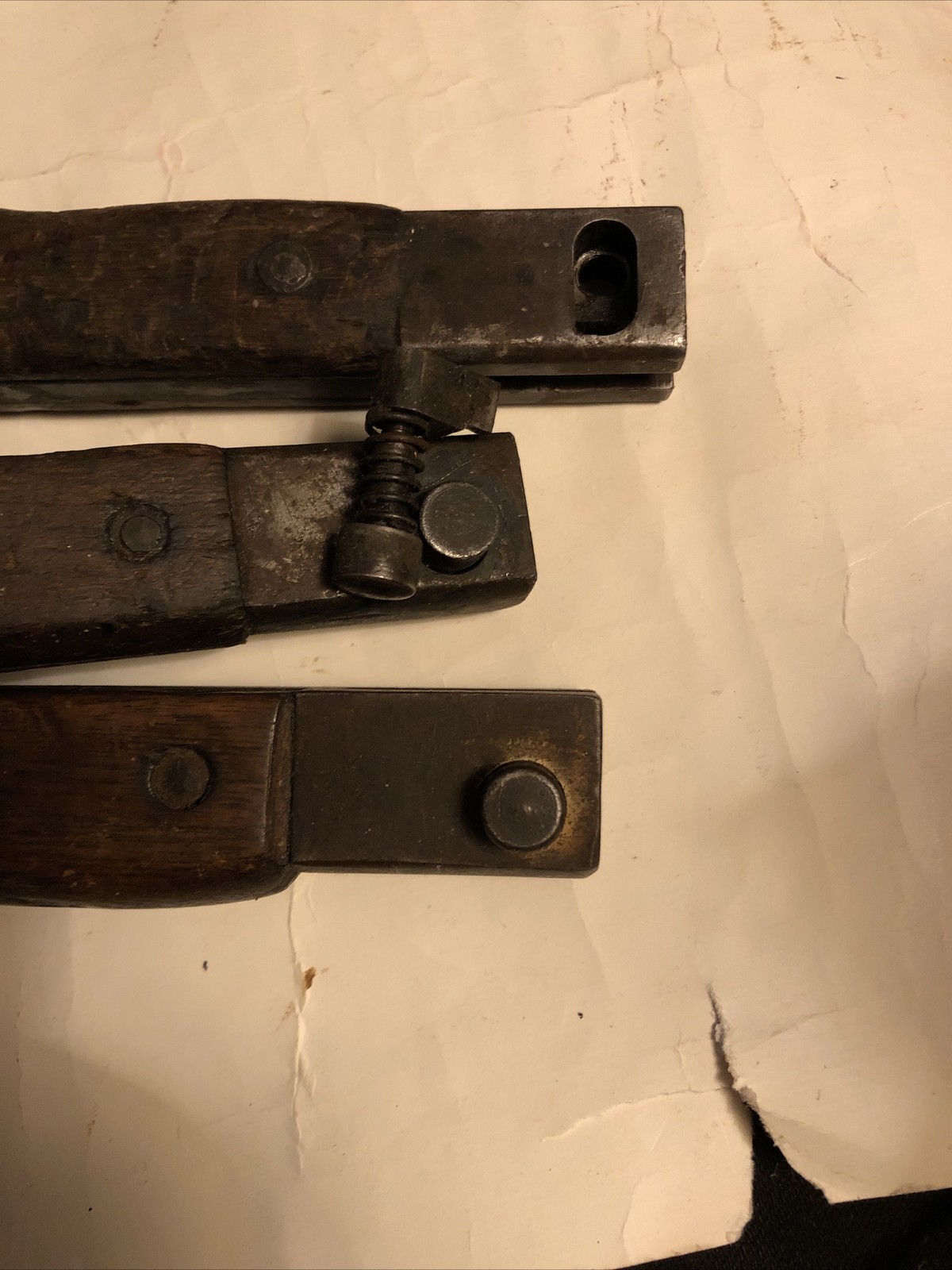 WW2 Japanese bayonet CATCH & Button Toyoda Jidoshoki SEISAKUSHO WWII Japan Part