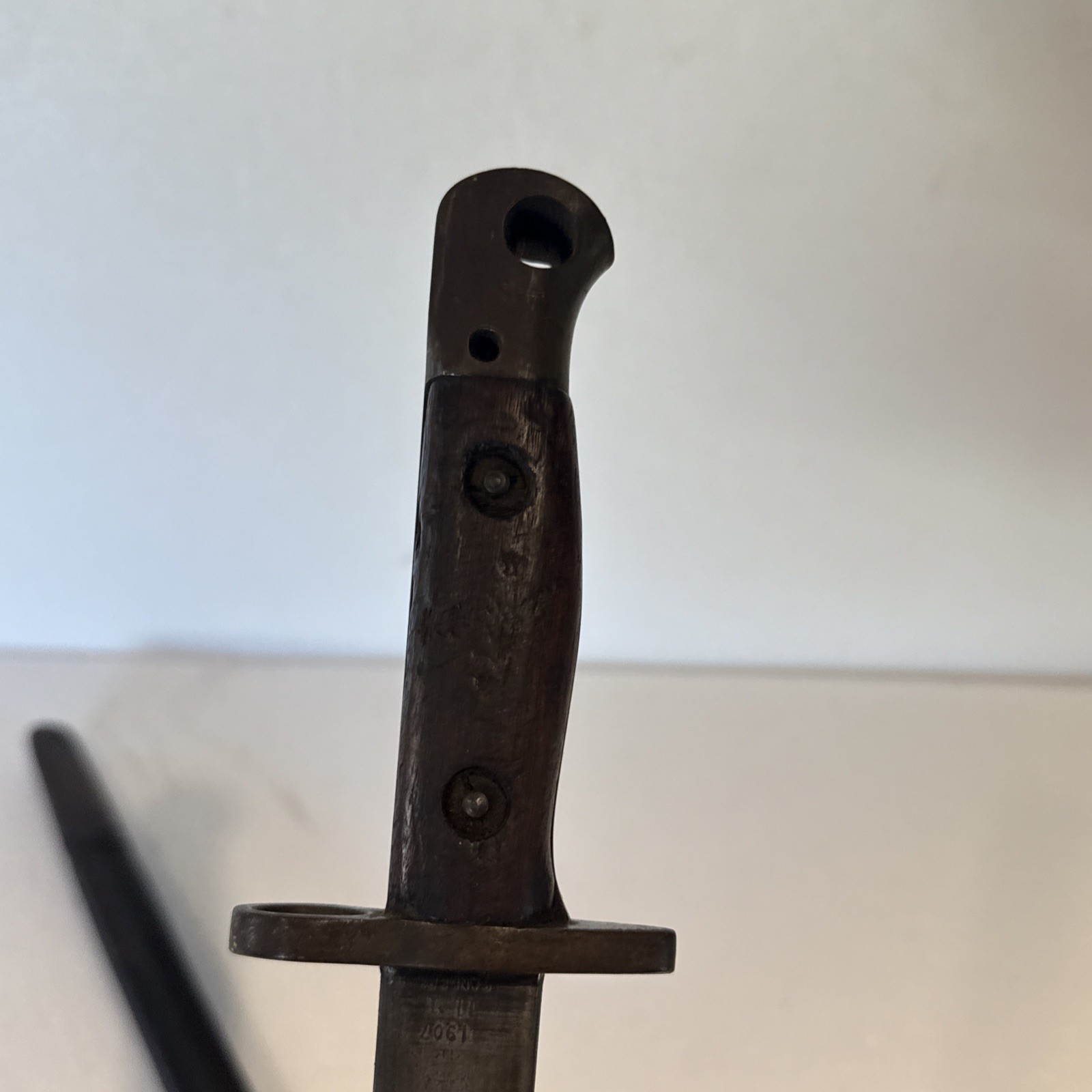 #13-8 WWI P1907 BRITISH SANDERSON ENFIELD RIFLE BAYONET 1917 SCABBARD 1907