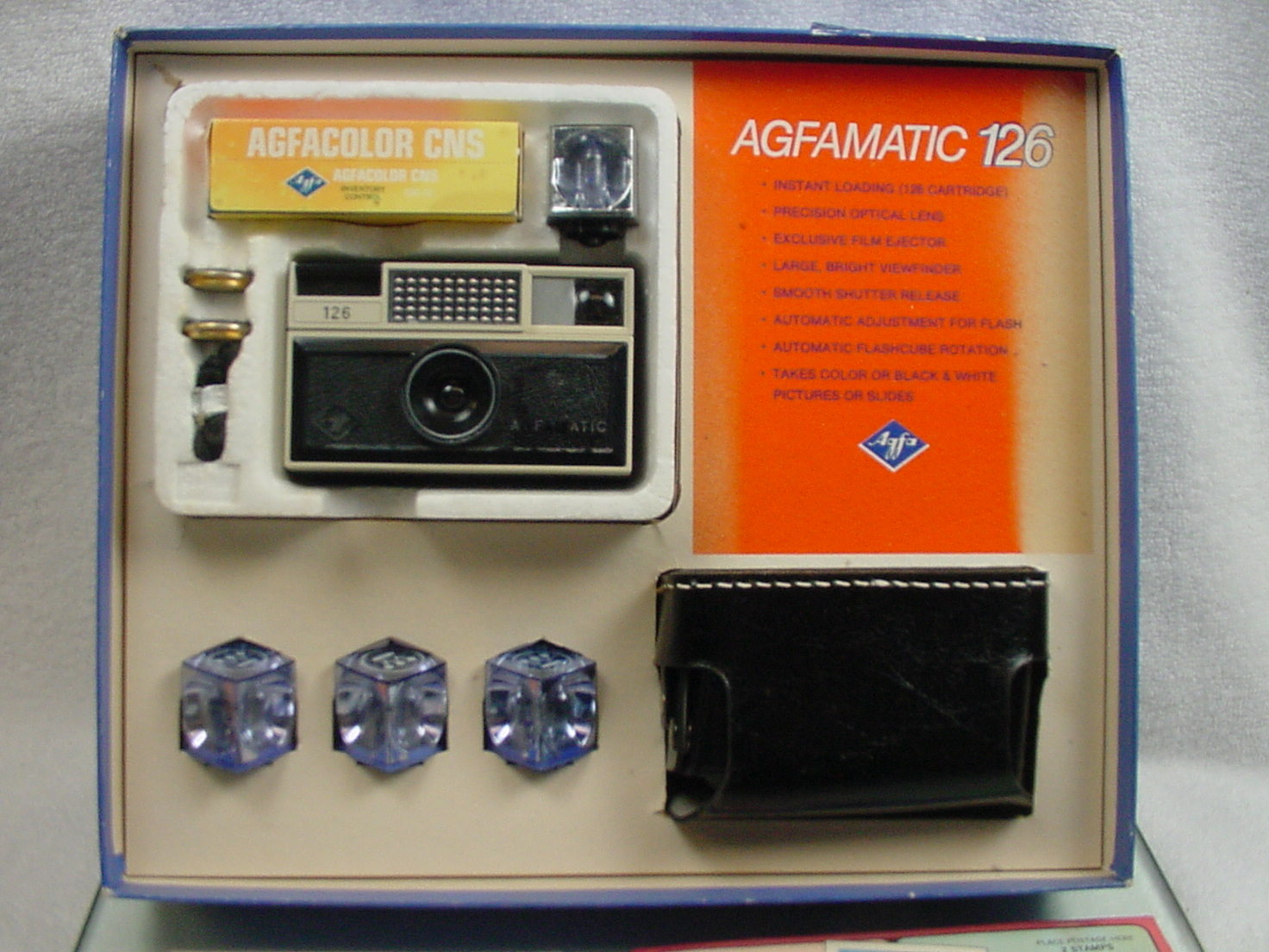 AGFAMATIC 126 deluxe color outfit In original box set | New | $23 |