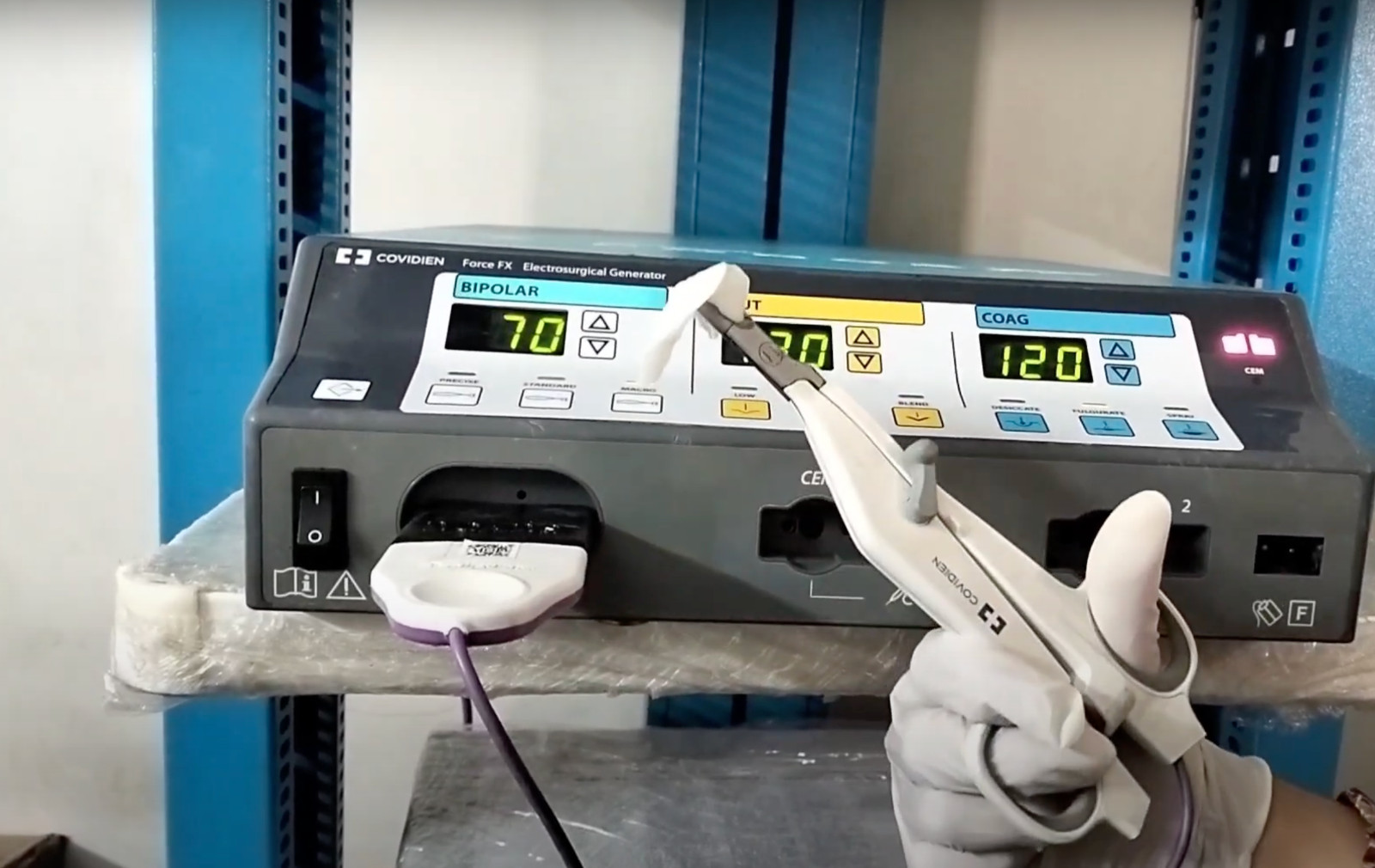 Adapter for Valleylab Force FXc, Force2 electrosurgery unit