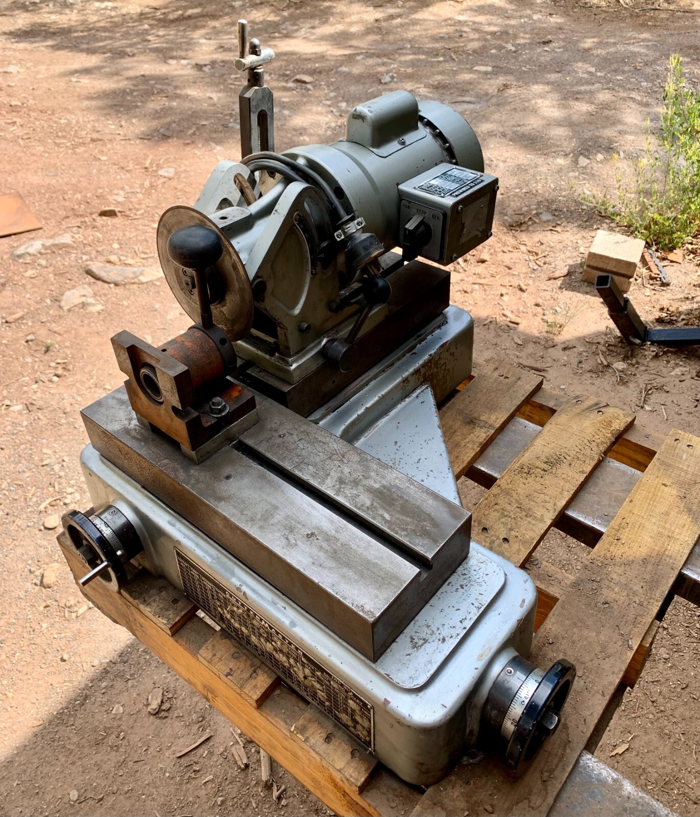 Cutter Master FCG-30 - Tool Grinder/ End Mill Sharpener