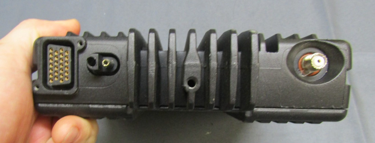 Motorola XTL2500 450-520 MHz UHF Remote Head Two Way Radio M21SSM9PW1AN