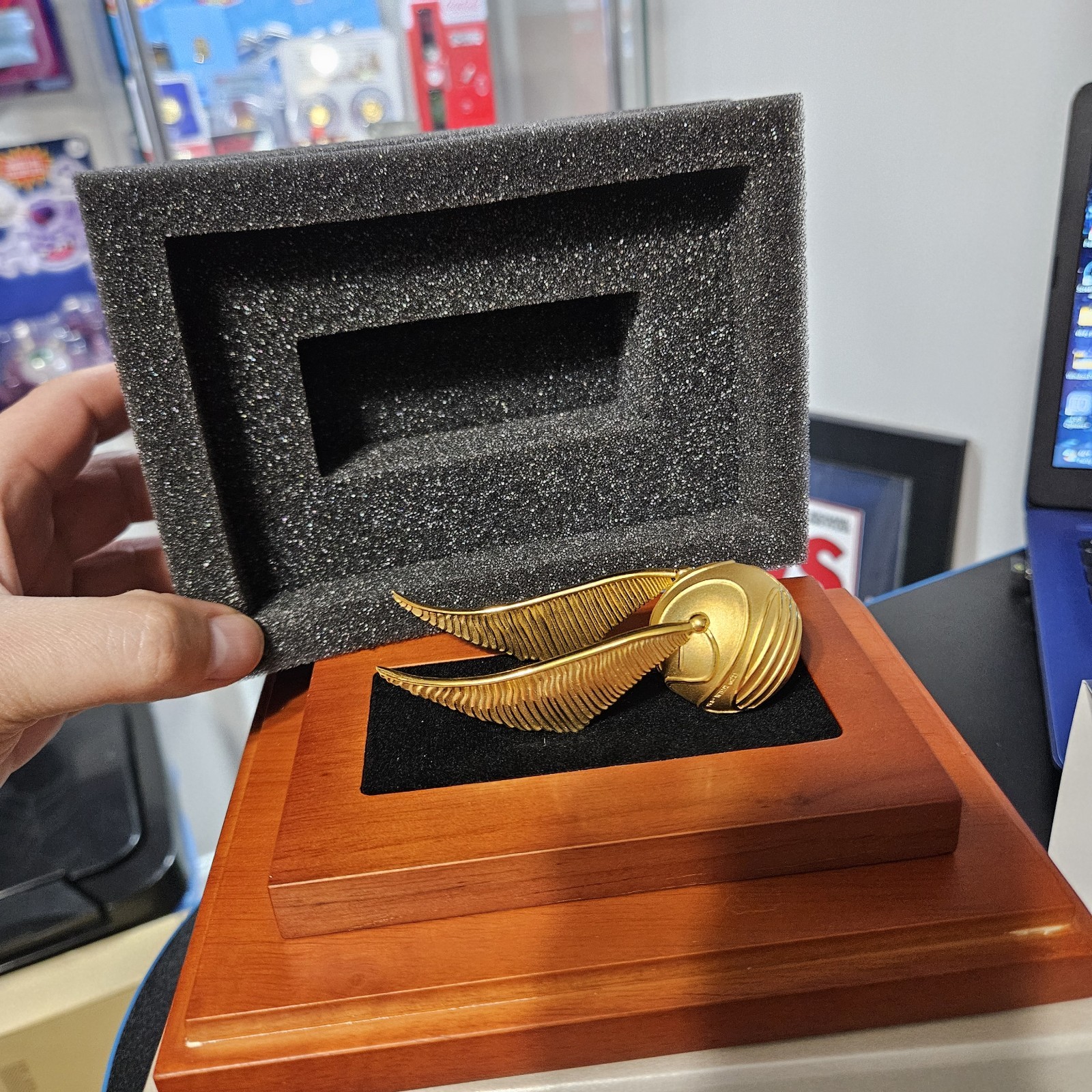 2022 Harry Potter 3D Golden Snitch 3oz .999 Silver 24k GP w/ Display Case