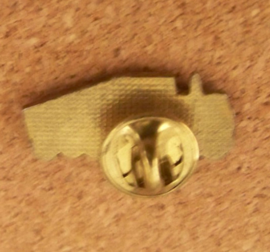 Tractor-trailer semi truck lapel / hat pin trucking