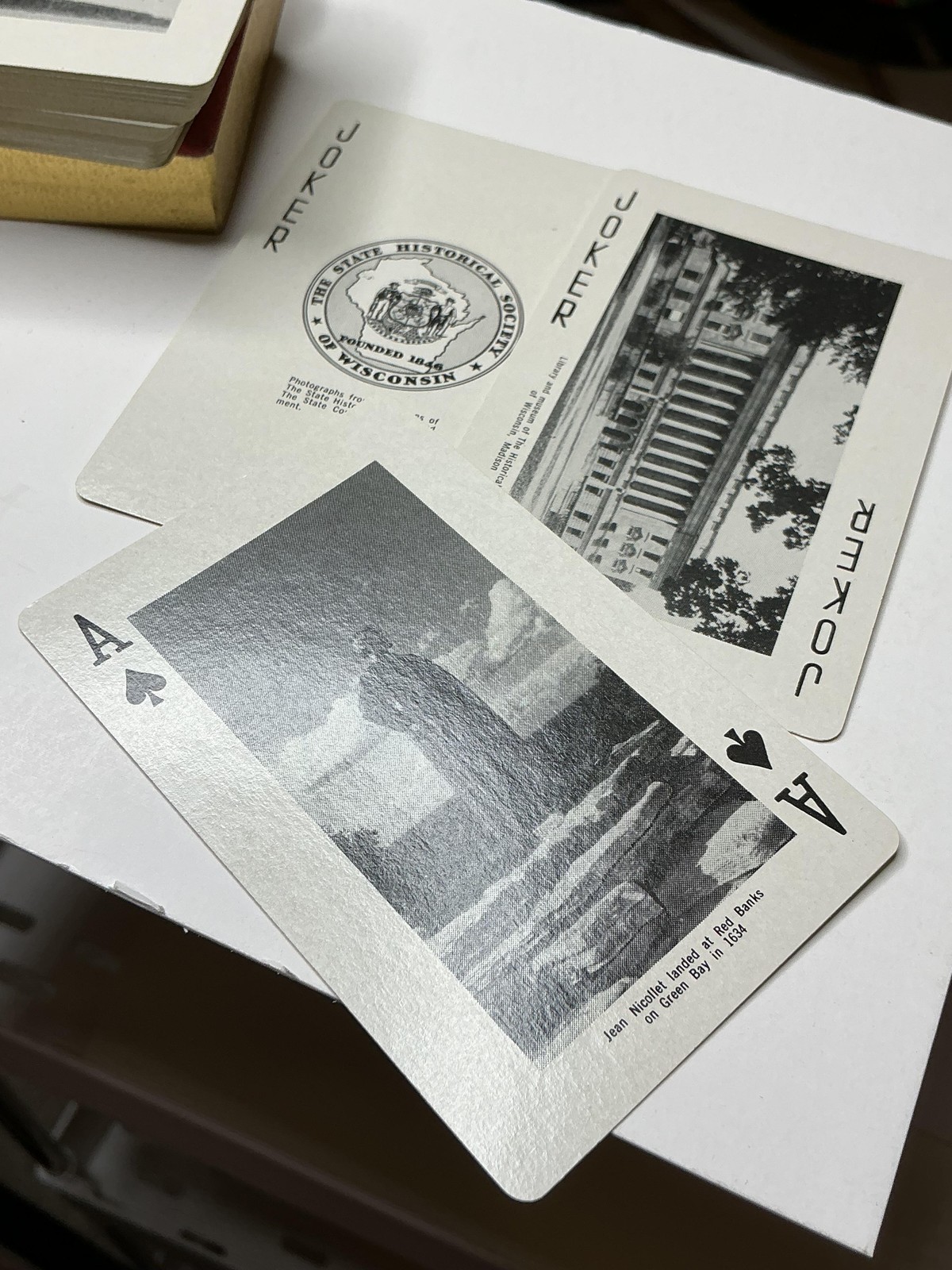 Vintage Beautiful Wisconsin Scenic Souvenir Playing Cards Deck Gold Box