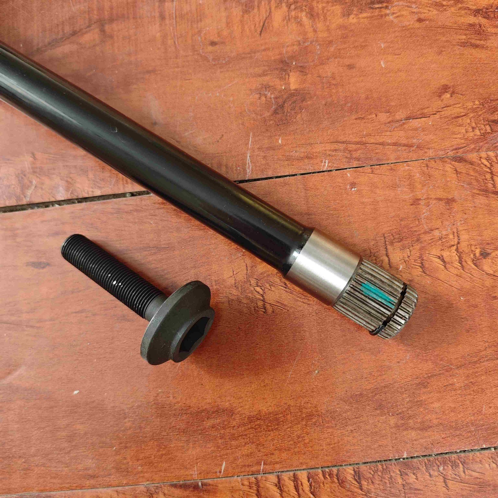 Front Right CV Axle Shaft 31608092196 for BMW M3 M4 G80 G82 G83 xDrive AWD 21-24