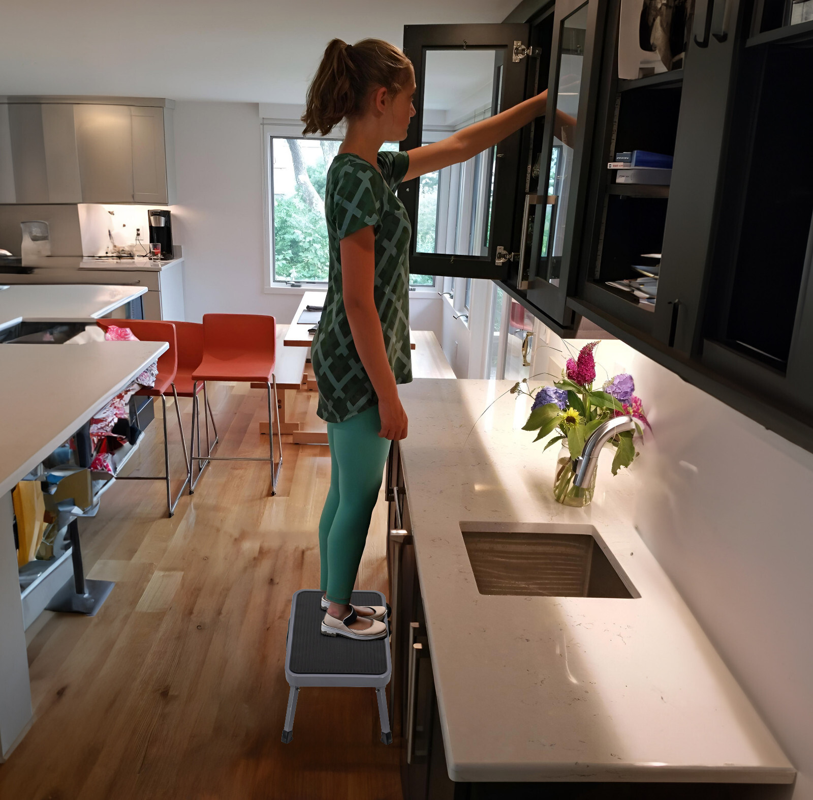 Step Stool Portable Folding Metal Foot Stool Compact One Step Ladder for Kitchen