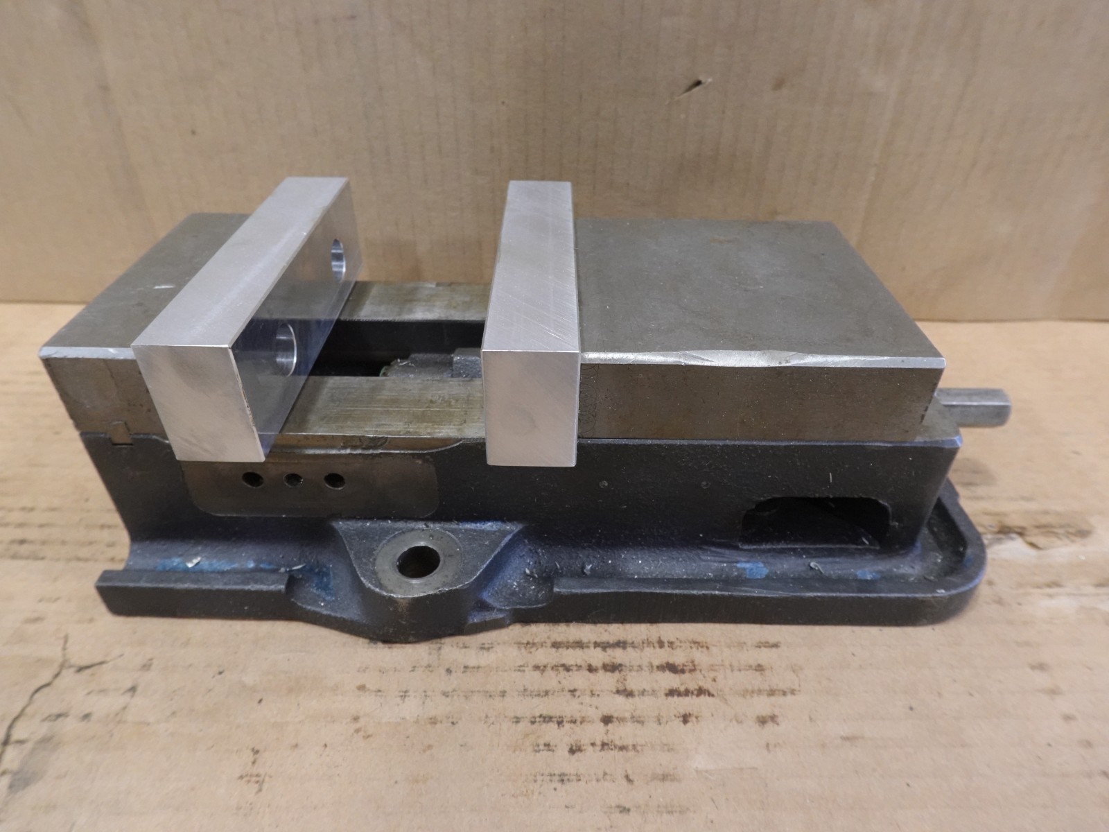 Kurt D40 AngLock 4" Milling Machine Vise KC0